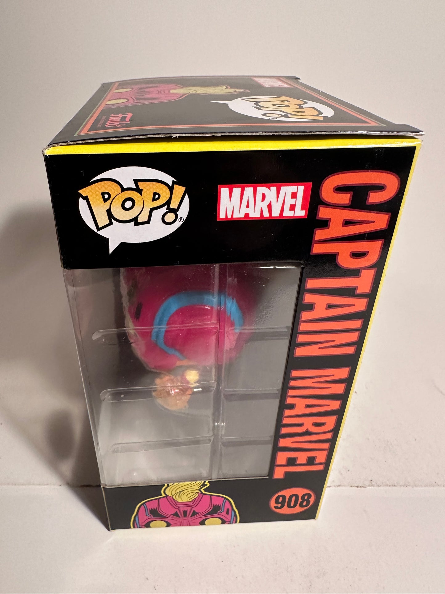 Marvel - Captain Marvel BLACKLIGHT (Special Edition) 908 Funko Pop!