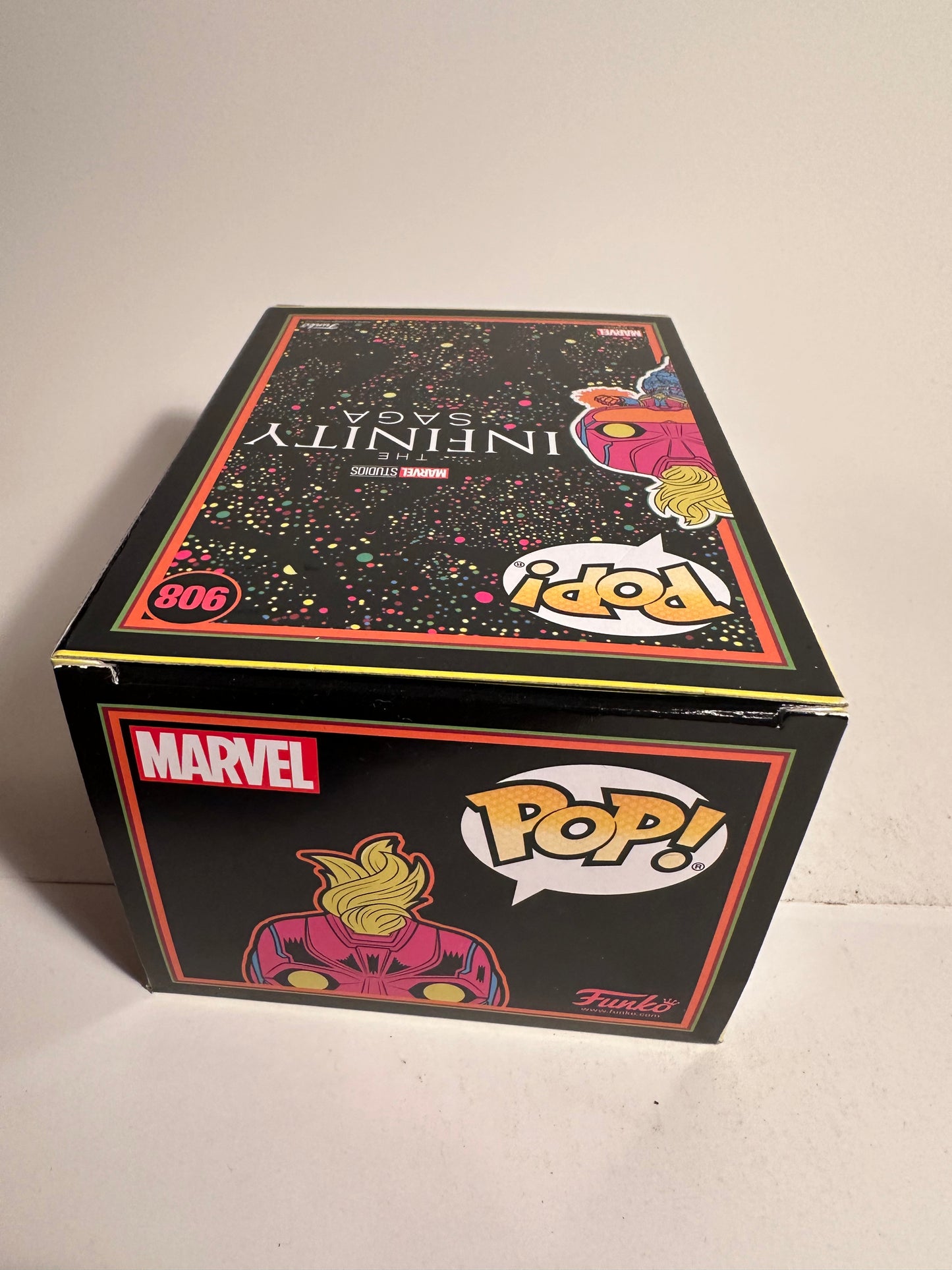 Marvel - Captain Marvel BLACKLIGHT (Special Edition) 908 Funko Pop!