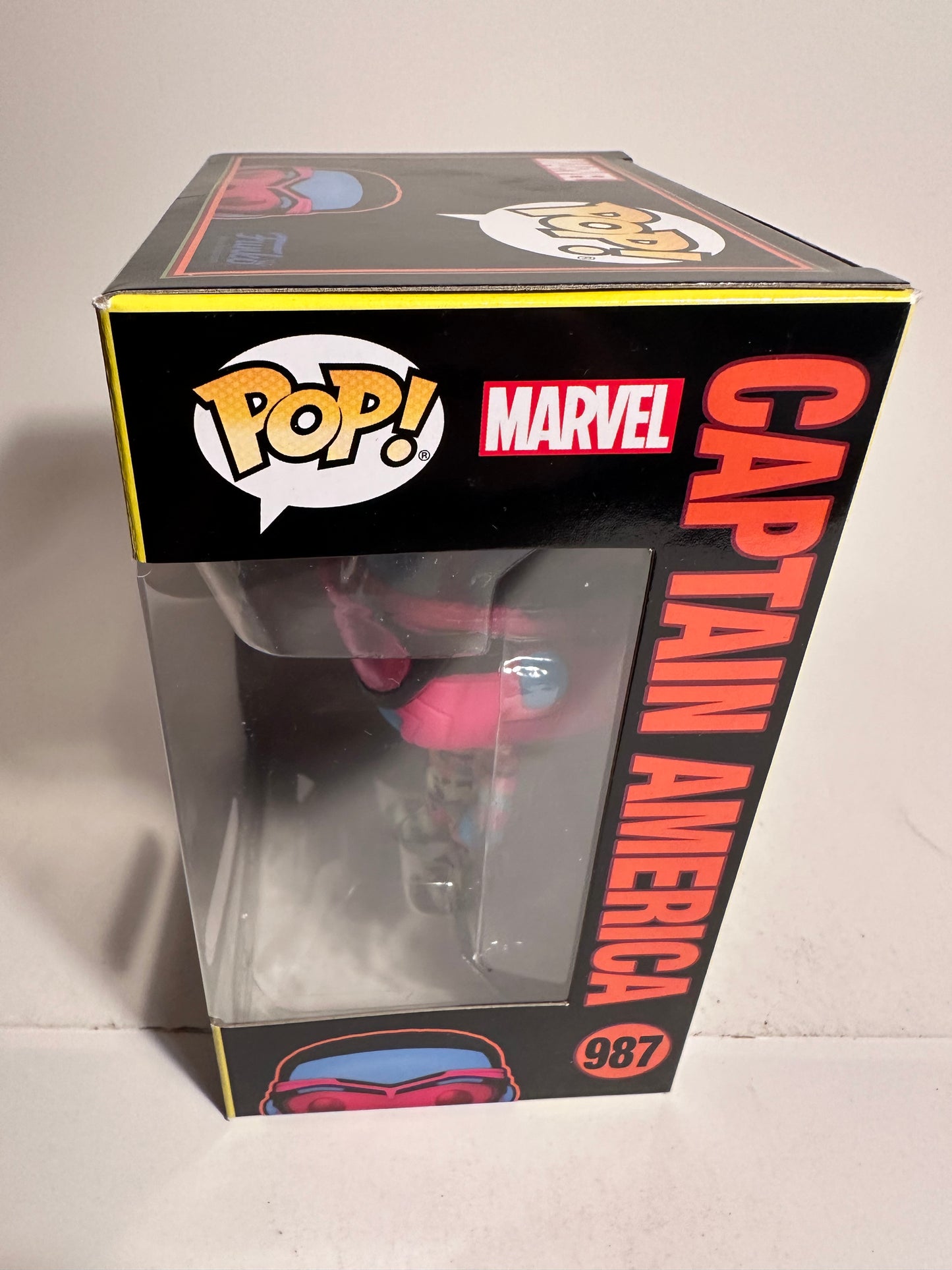 Marvel - Captain America BLACKLIGHT (Target Exclusive) 987 Funko Pop!