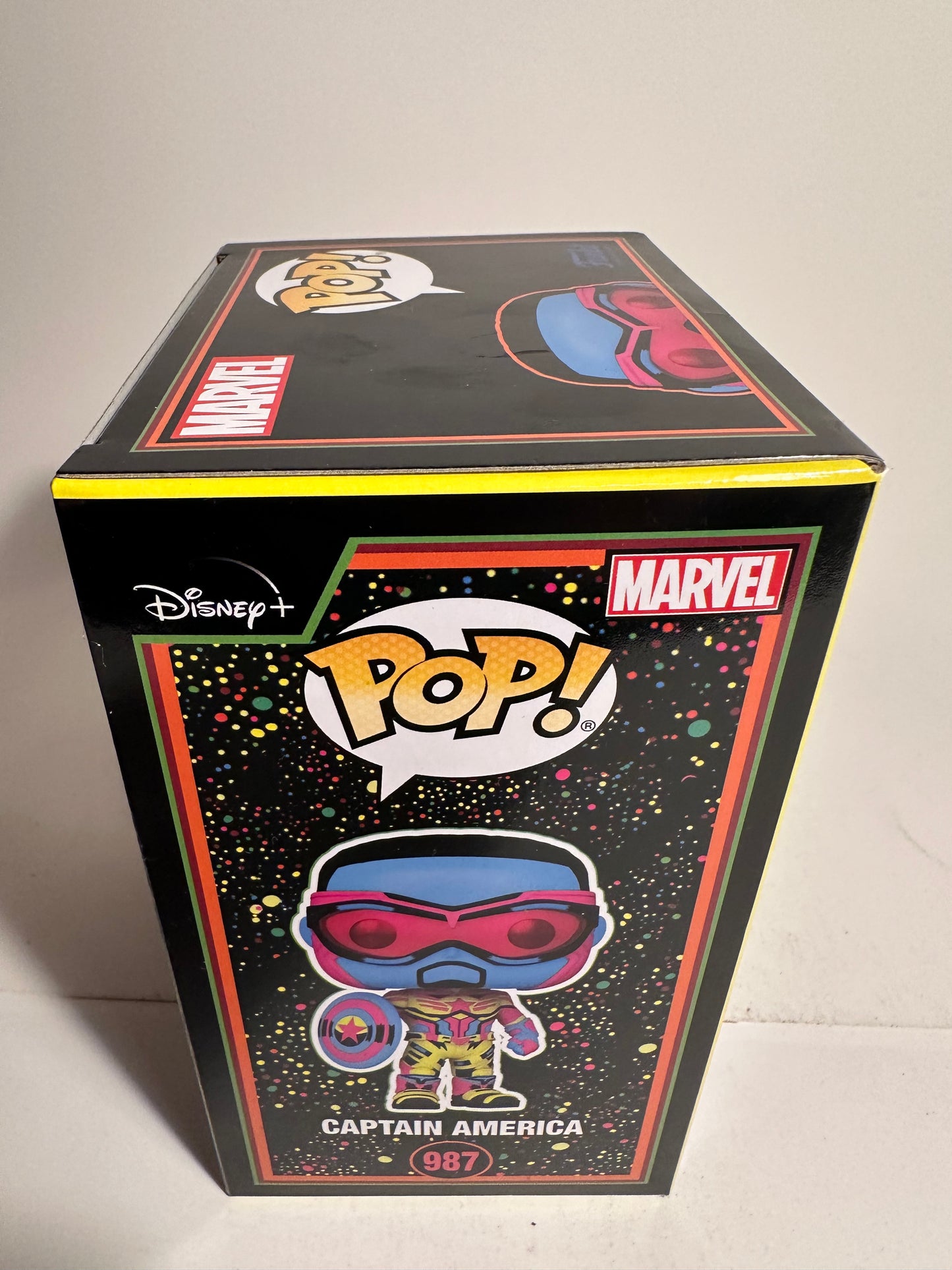 Marvel - Captain America BLACKLIGHT (Target Exclusive) 987 Funko Pop!