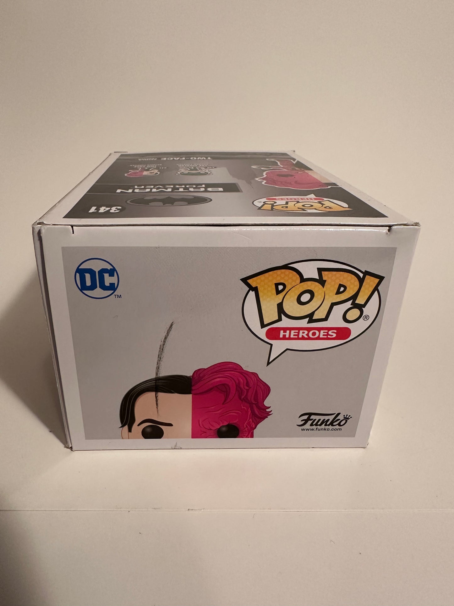 Batman - Two-Face 341 Funko Pop!