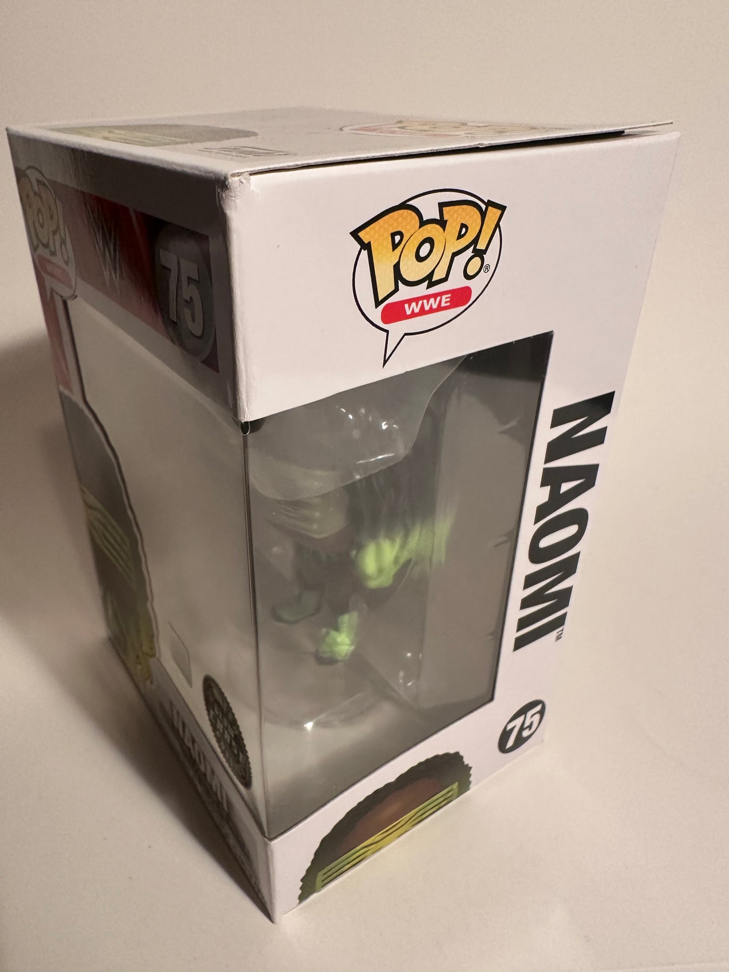 WWE - Naomi 75 GITD CHASE  Funko Pop!