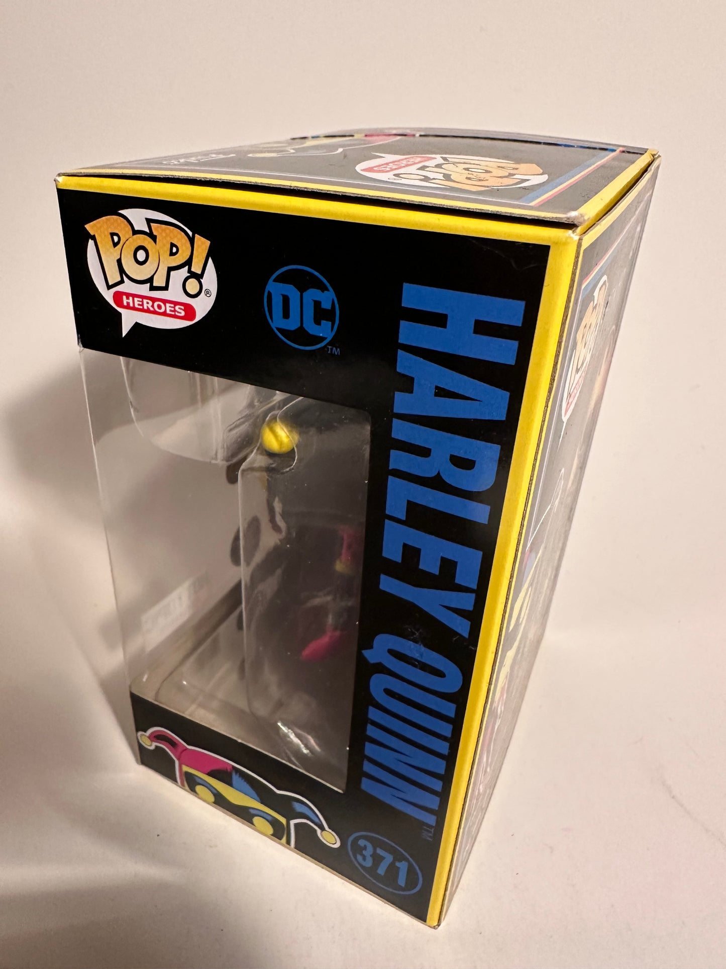 Batman - Harley Quinn BLACKLIGHT (Hot Topic Exclusive) 371 Funko Pop!