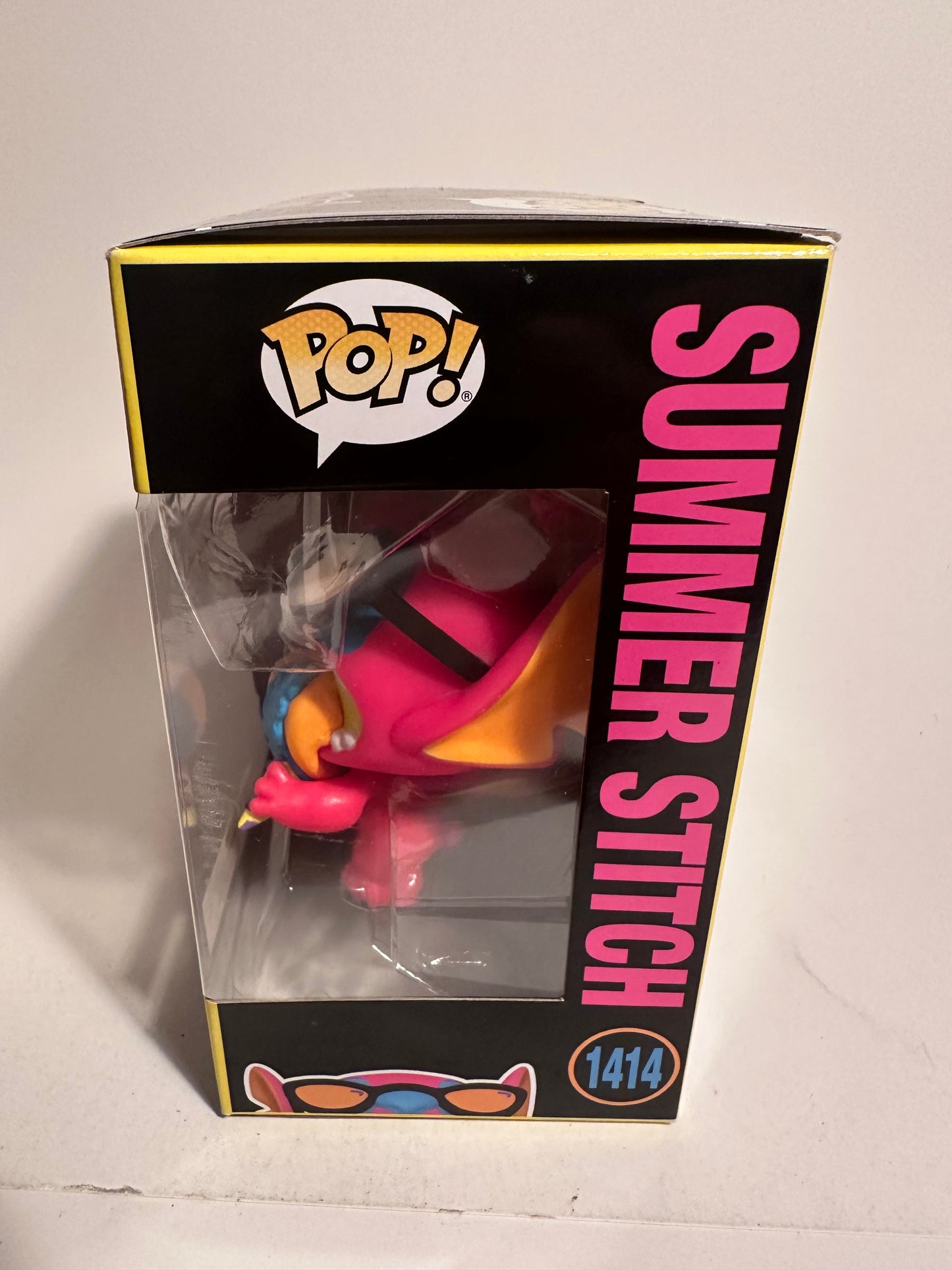 Disney - Summer Stitch BLACKLIGHT (Hot Topic Exclusive) 1414 Funko Pop!