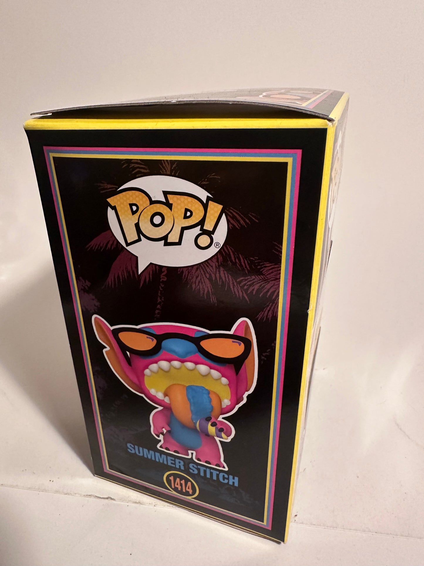 Disney - Summer Stitch BLACKLIGHT (Hot Topic Exclusive) 1414 Funko Pop!