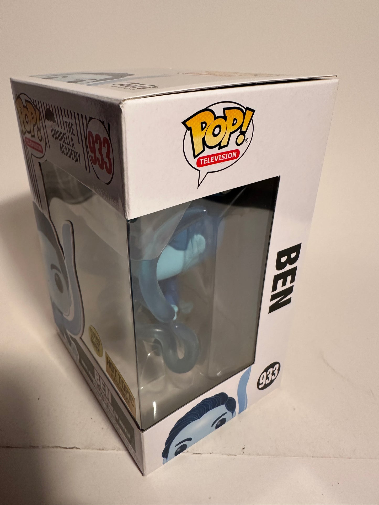 The Umbrella Academy - Ben GITD (Hot Topic Exclusive) 933  Funko Pop!