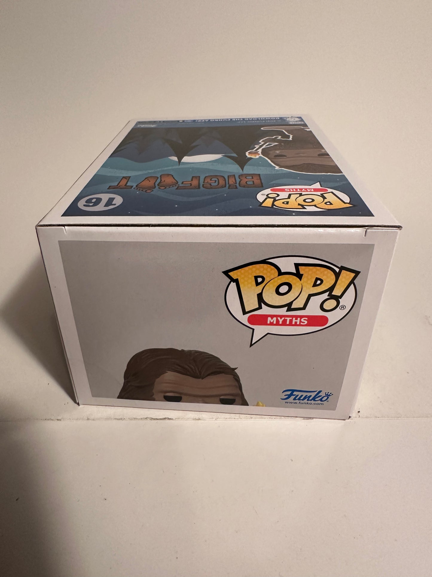 Myths - Bigfoot (marshmellow) FLOCKED (Funko HQ Exclusive) 16 Funko Pop!