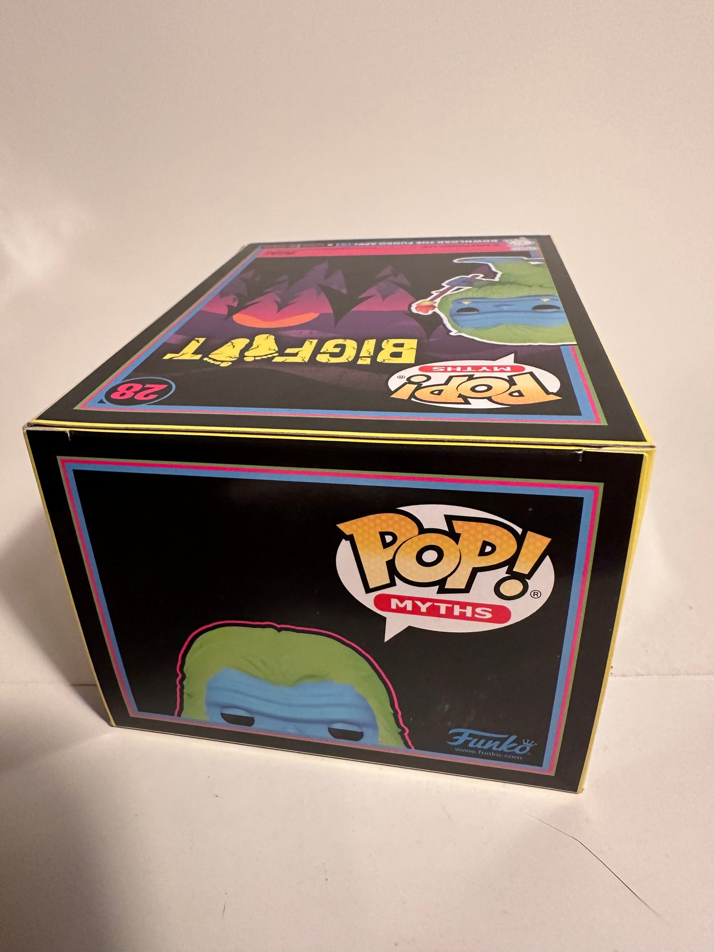 Bigfoot Blacklight (FUnko HQ Exclusive Limited Edition) 28 Funko Pop!