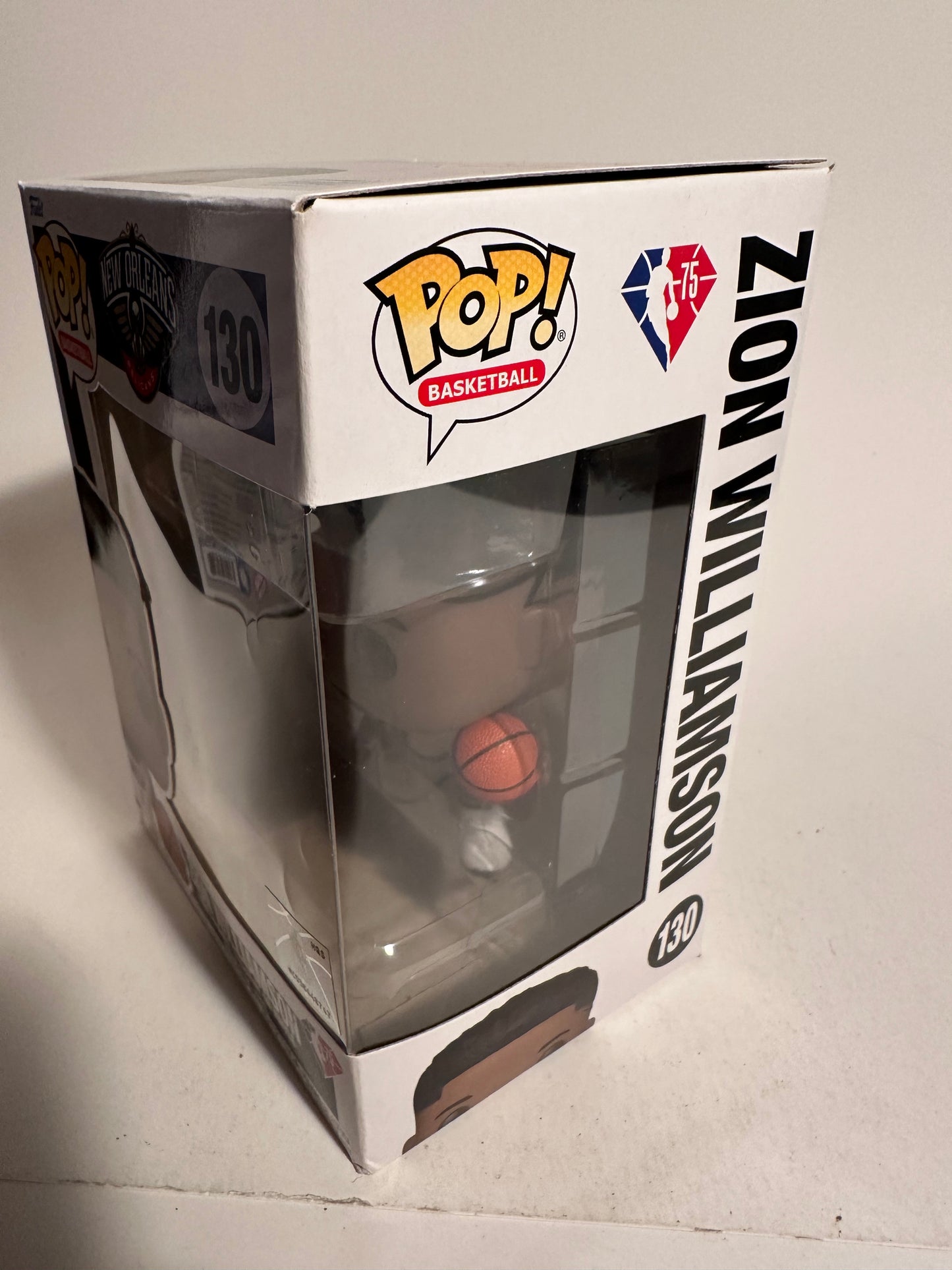 Basketball - Zion Williamson 130 Funko Pop!