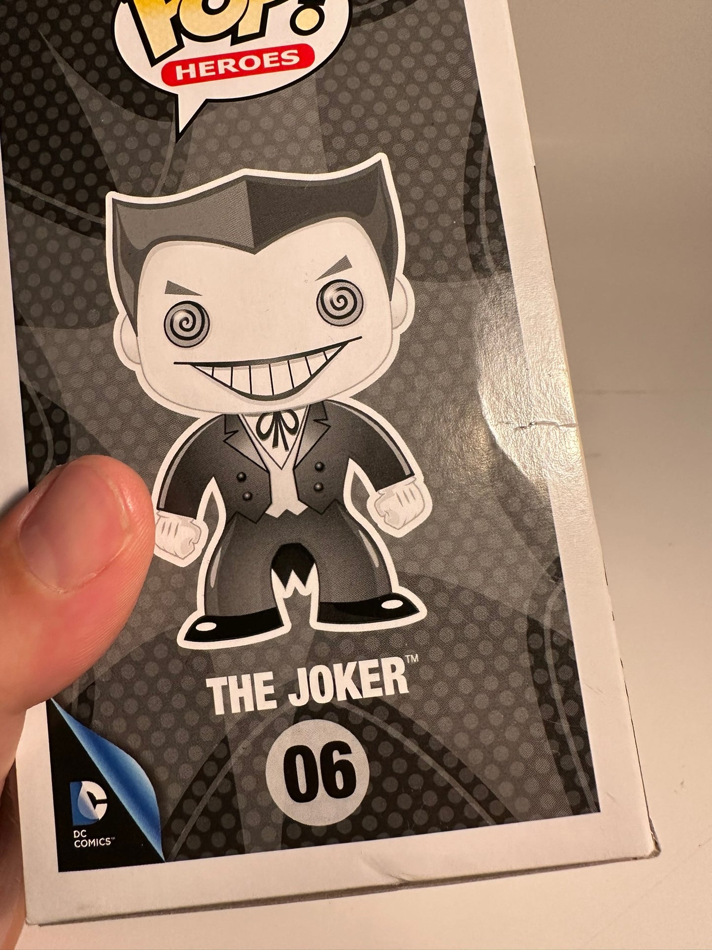 DC - The Joker (Hot Topic Exclusive) 06 Funko Pop!