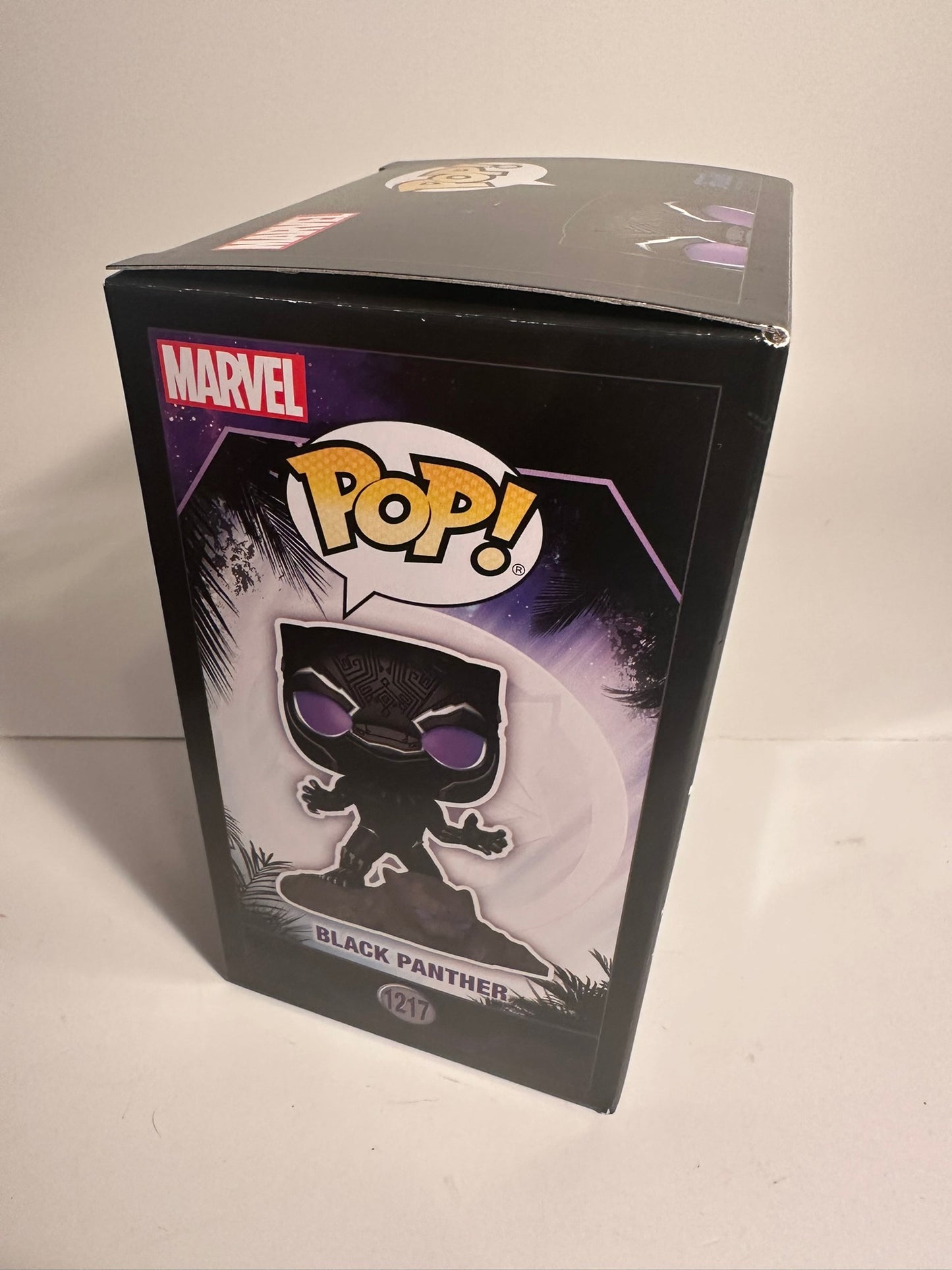 Marvel - Black Panther (Funko Exclusive)	1217 Funko Pop!