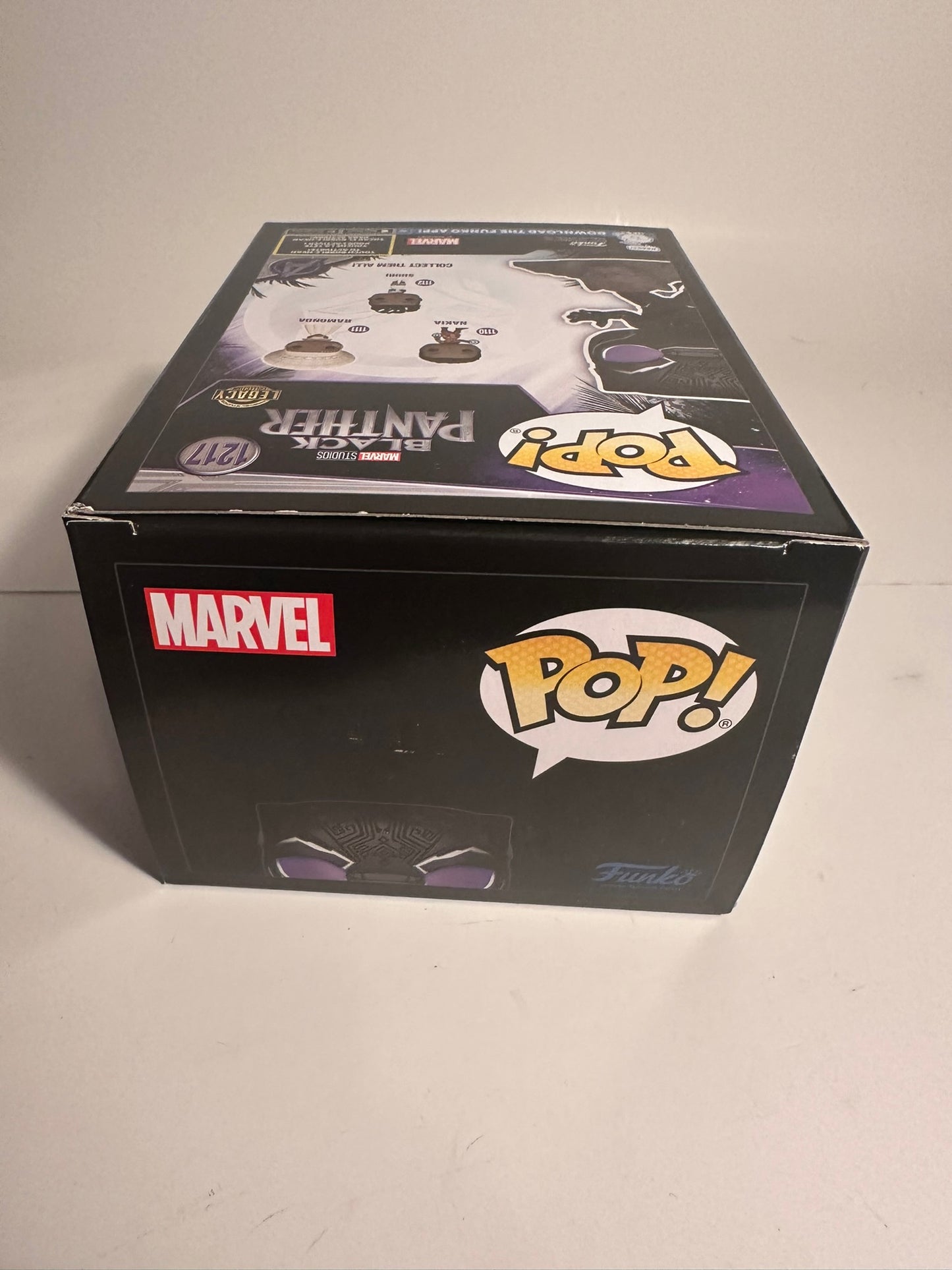 Marvel - Black Panther (Funko Exclusive)	1217 Funko Pop!