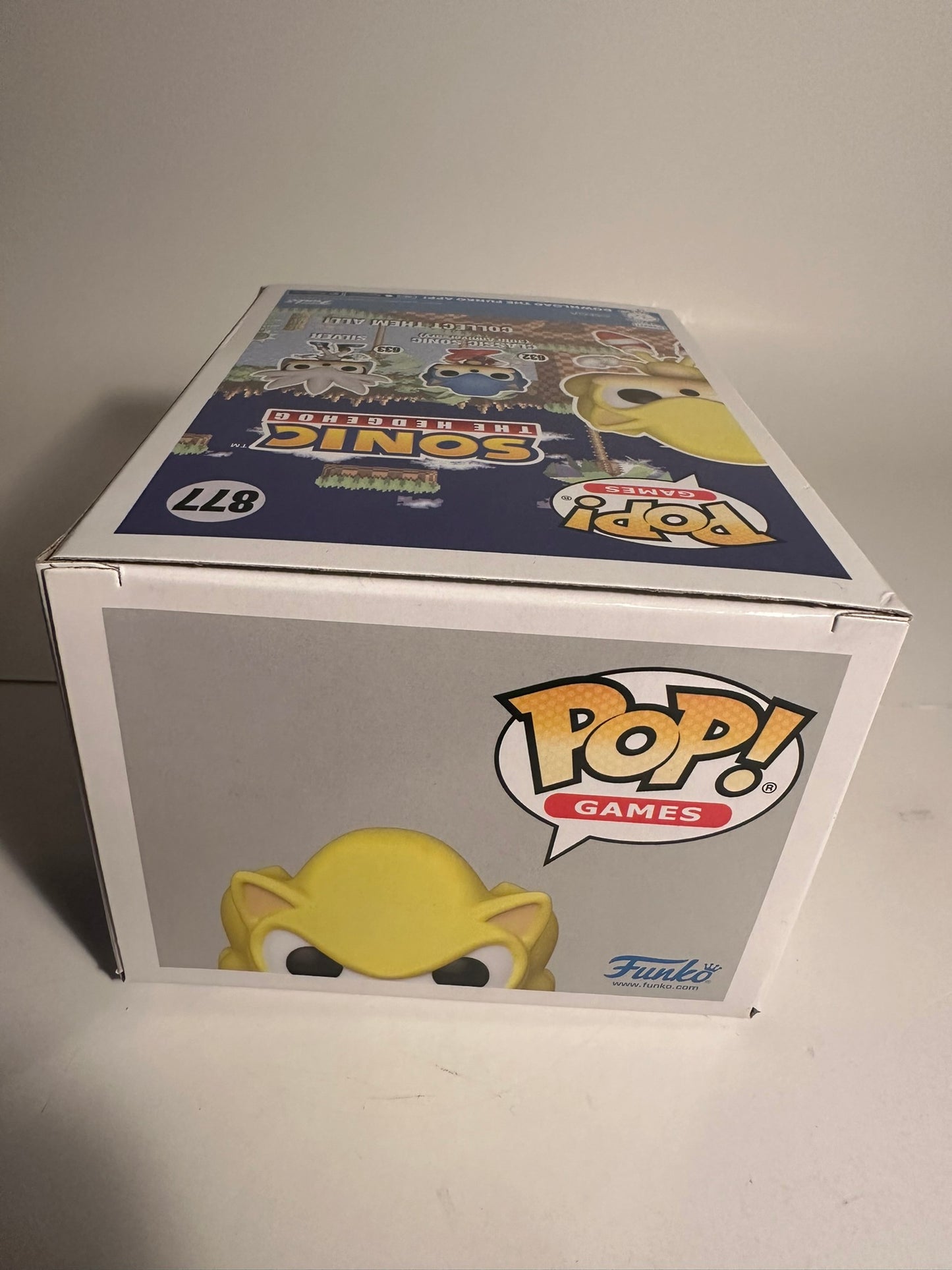 Sonic the Hedgehog - Super Sonic GITD (2020 Summer Convention Limited Edition) 877 Funko Pop!