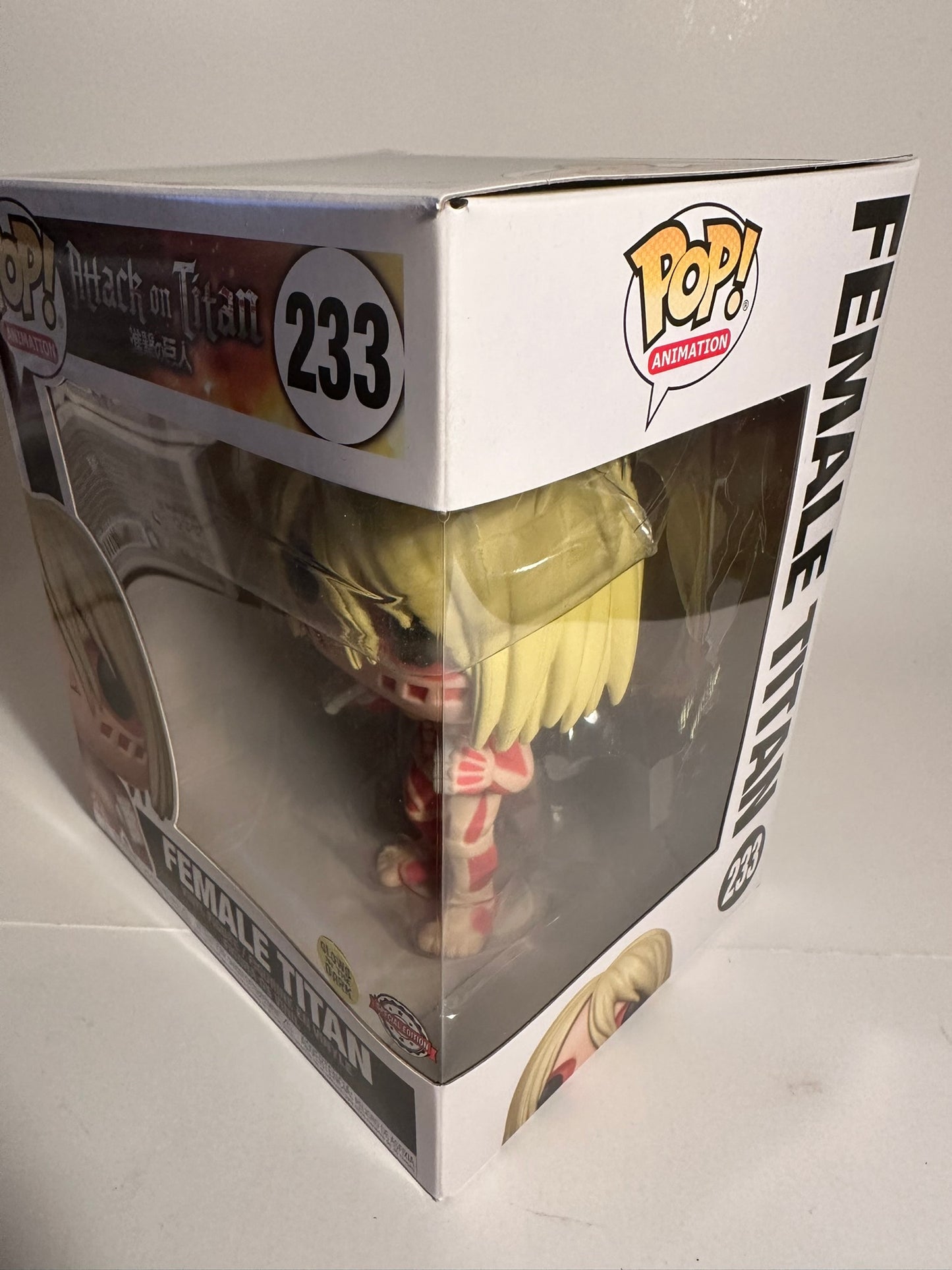 Attack on Titan - Female Titan 6" GITD (Special Edition) 233 Funko Pop!