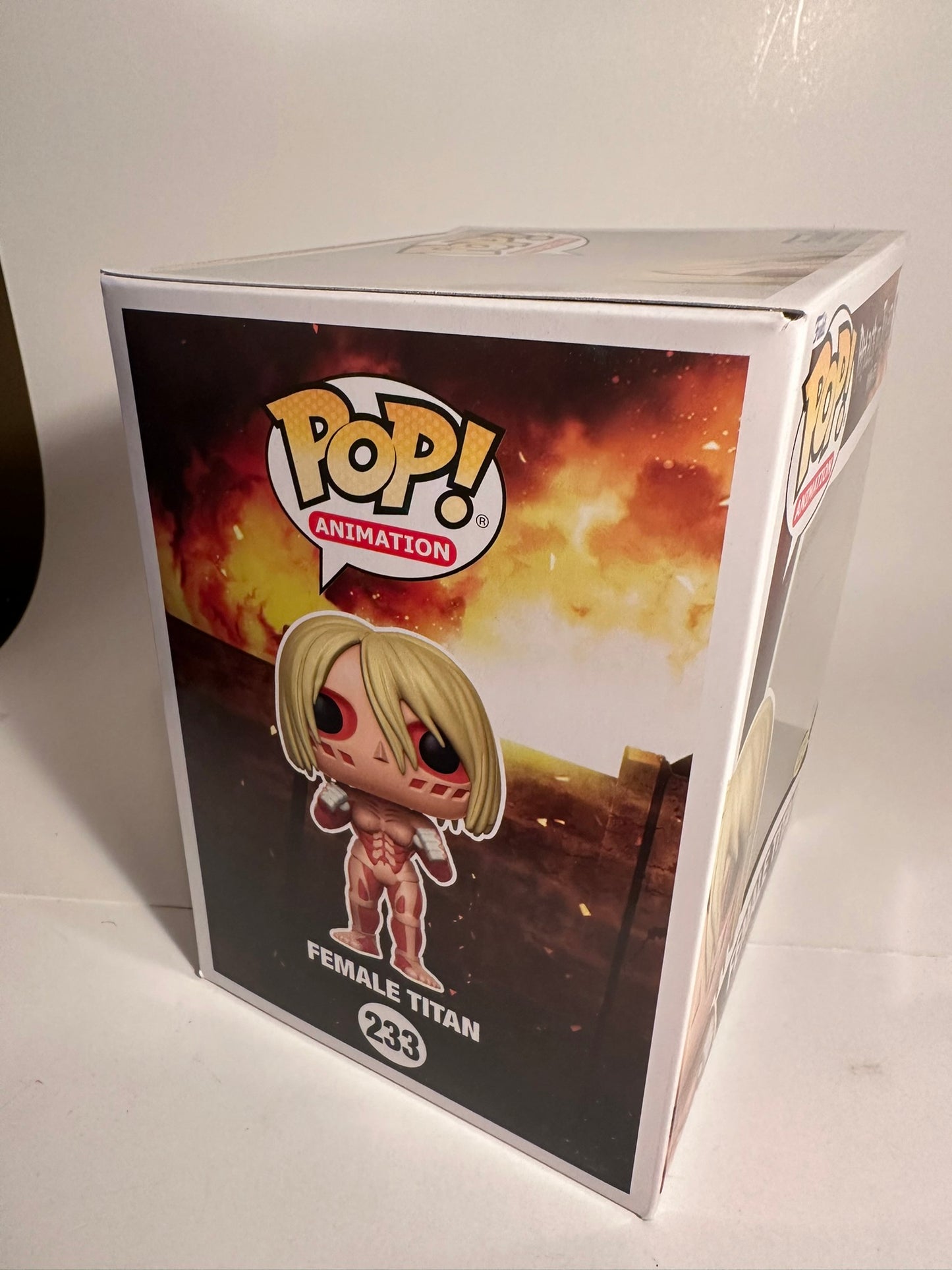 Attack on Titan - Female Titan 6" GITD (Special Edition) 233 Funko Pop!