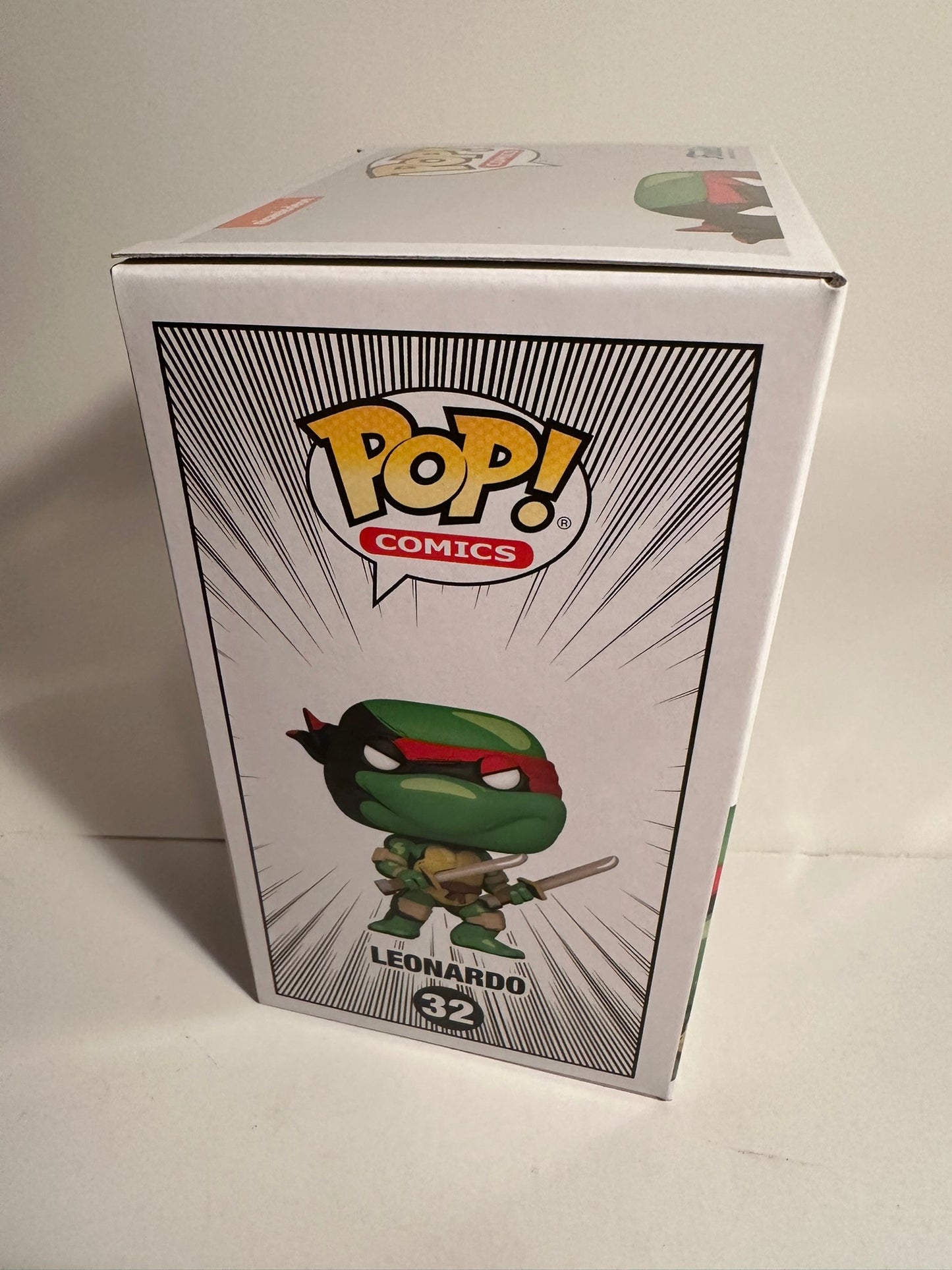 Teenage Mutant Ninja Turtles - Leonardo CHASE (PX Previews Exclusive)	32 Funko Pop!