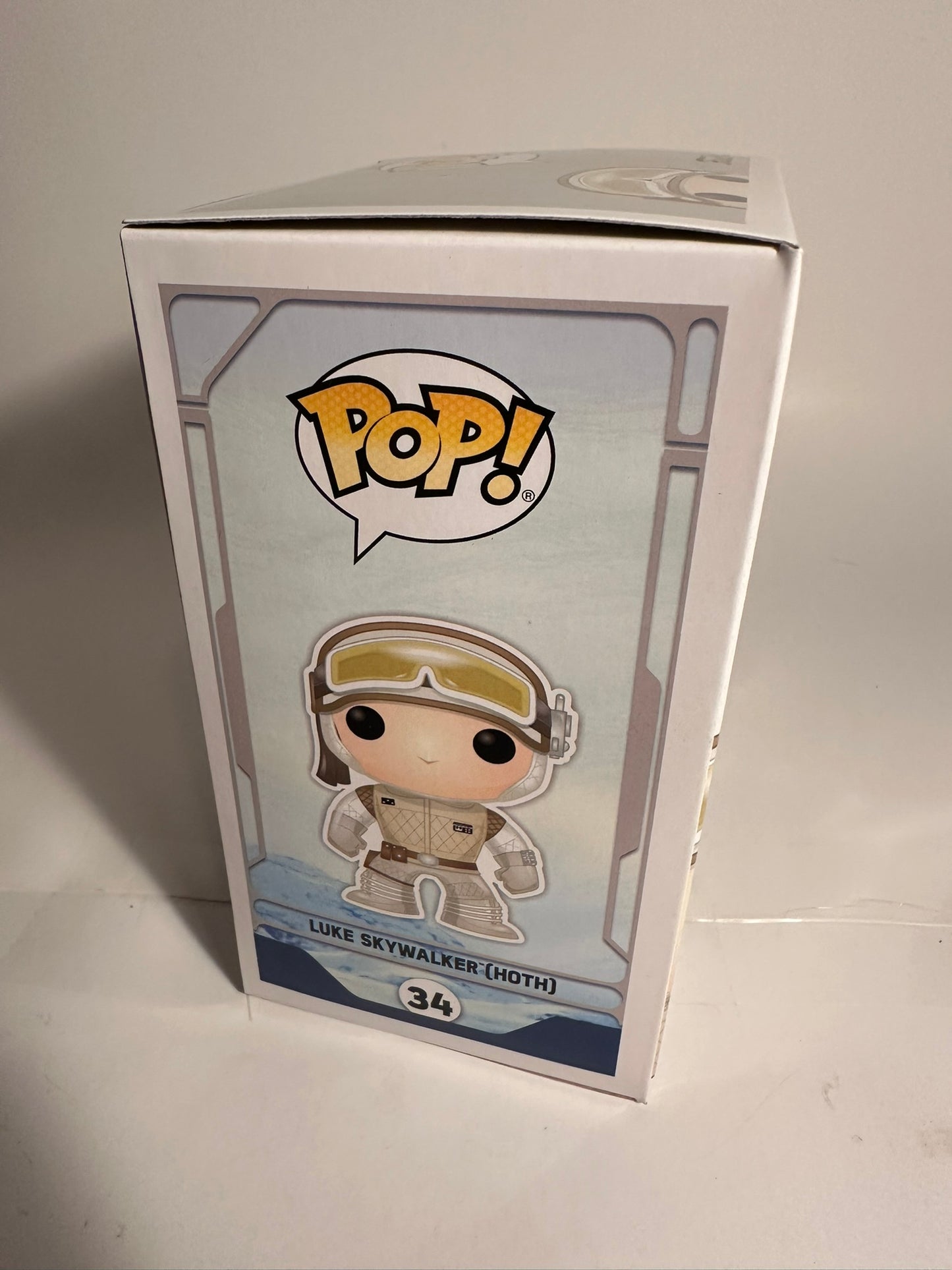 Star Wars - Luke Skywalker - Hoth (Amazon Exclusive)	34 Funko Pop!