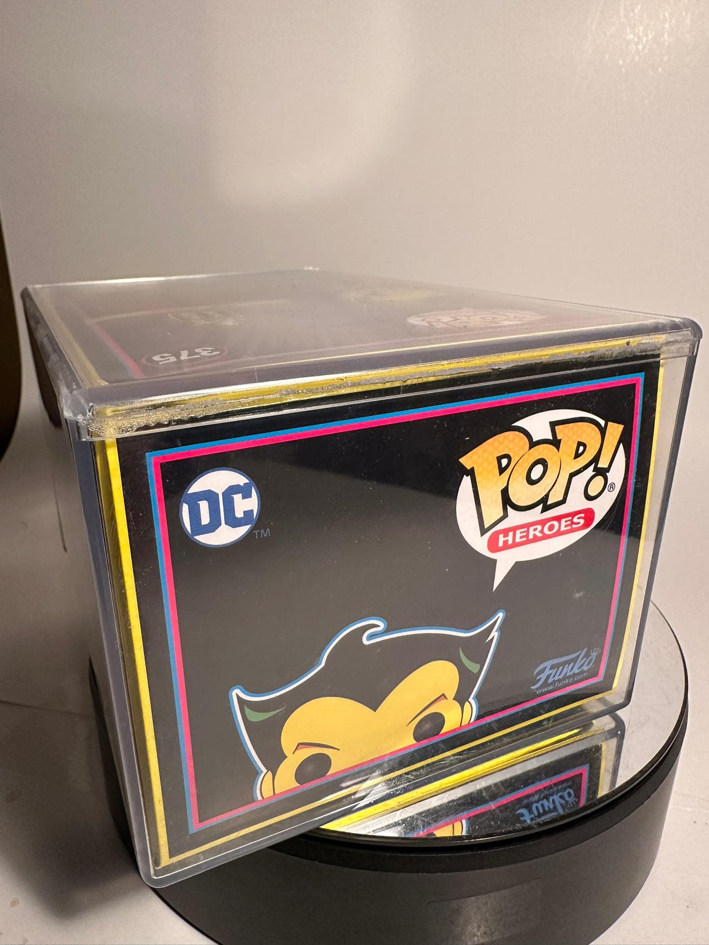 DC - The Joker 375 BLACKLIGHT (Sand Diego Comic Con Limited Edition) Funko Pop! PGS Graded 8.5/10