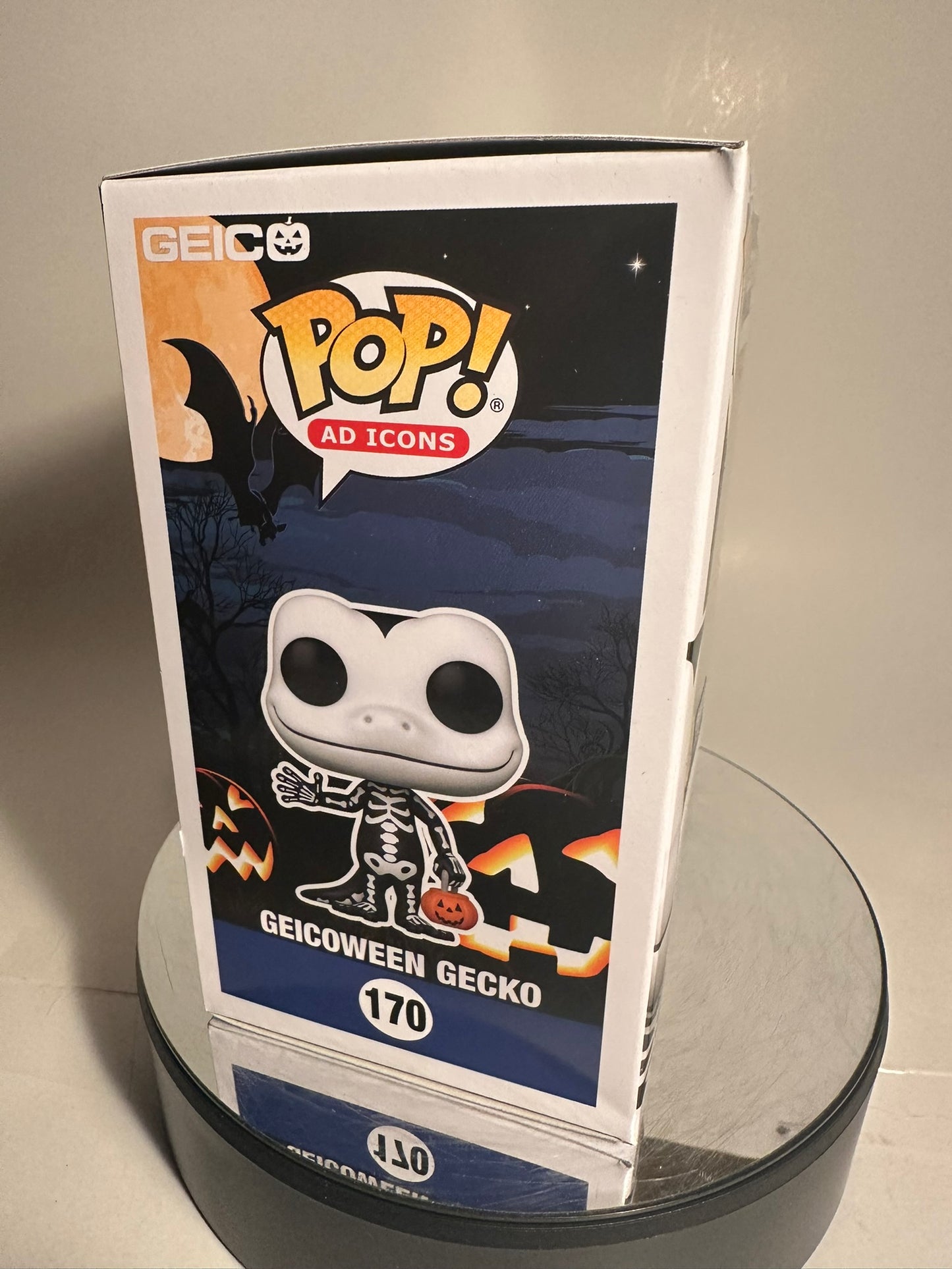 Ad Icons - Geicoween Gecko 170 GITD (Geico Exclusive) Funko Pop!