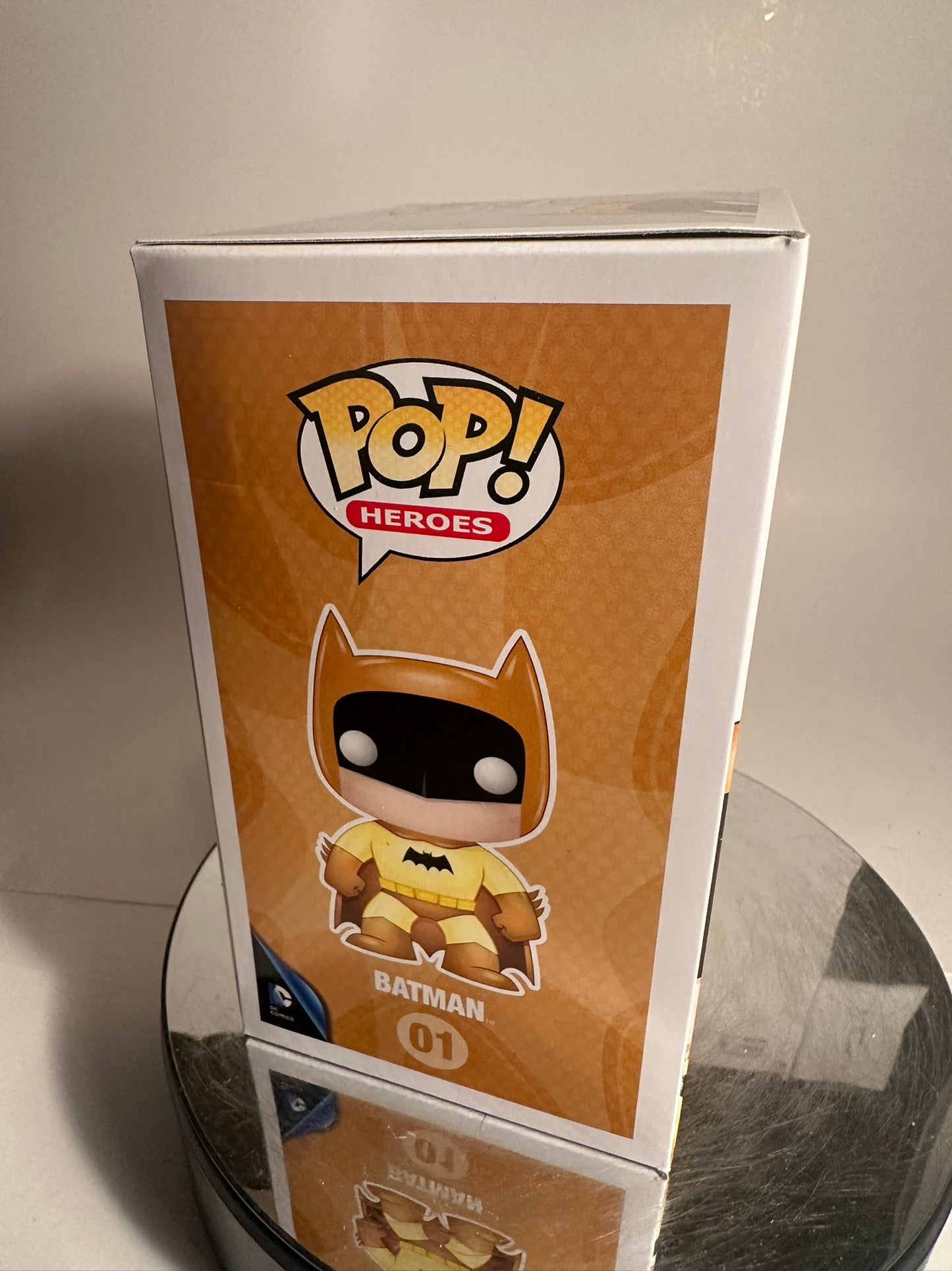 DC - Batman 01 (Entertainment Earth Exclusive) Funko Pop!