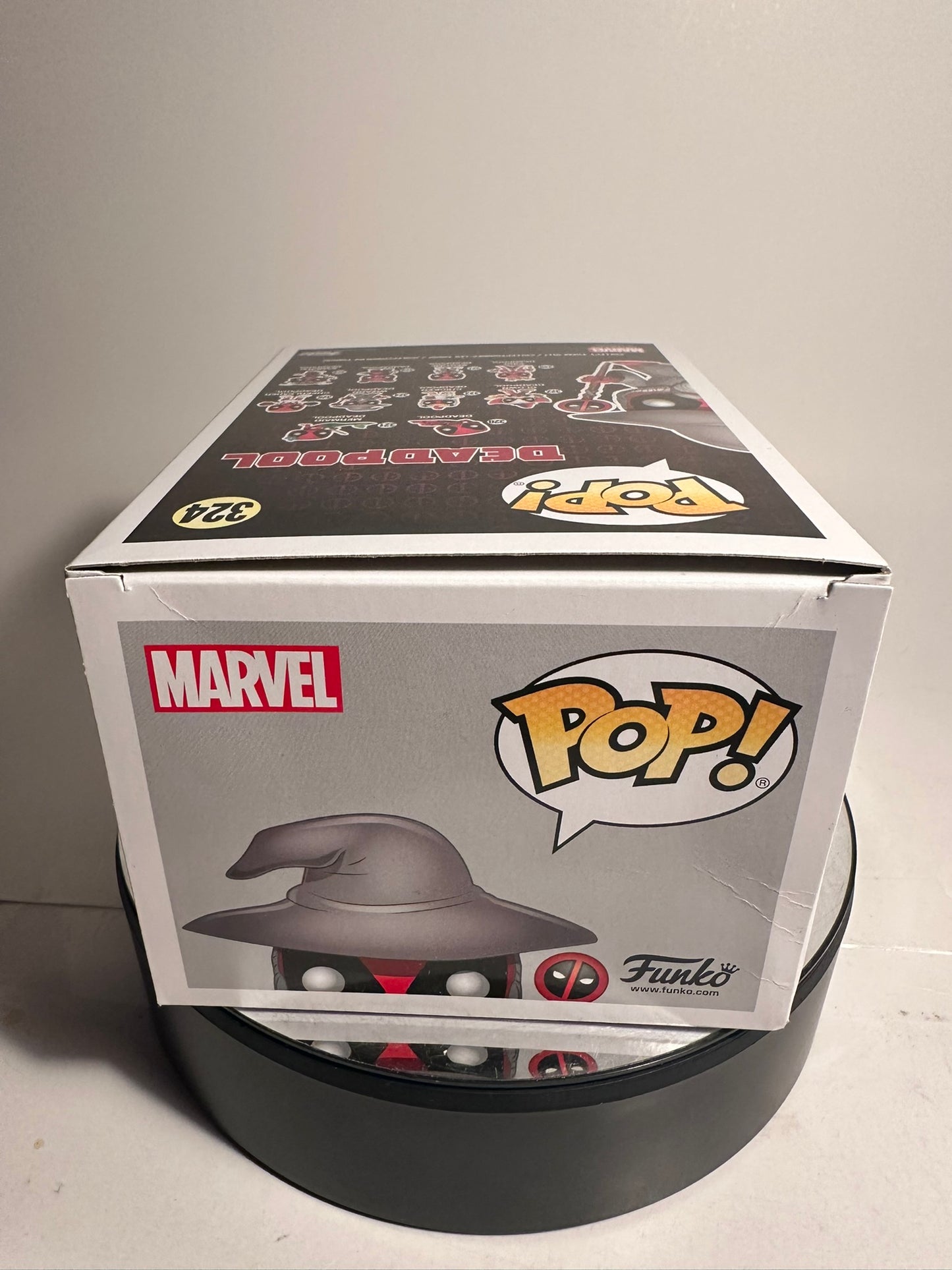 Deadpool - Wizard Deadpool 324 (Barnes & Noble Exclusive) Funko Pop!