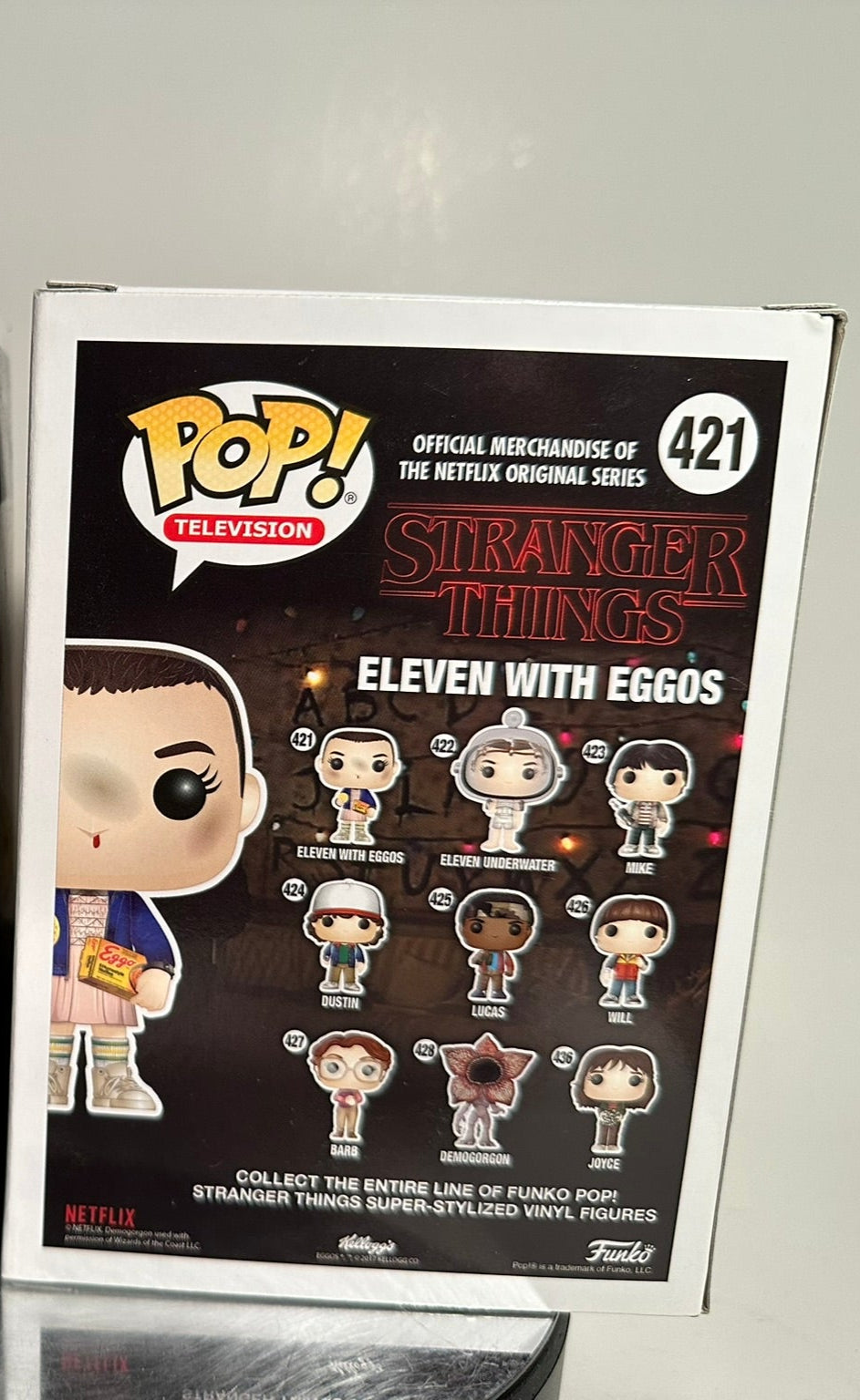 Stranger Things - Eleven with Eggos 421 CHASE Funko Pop!