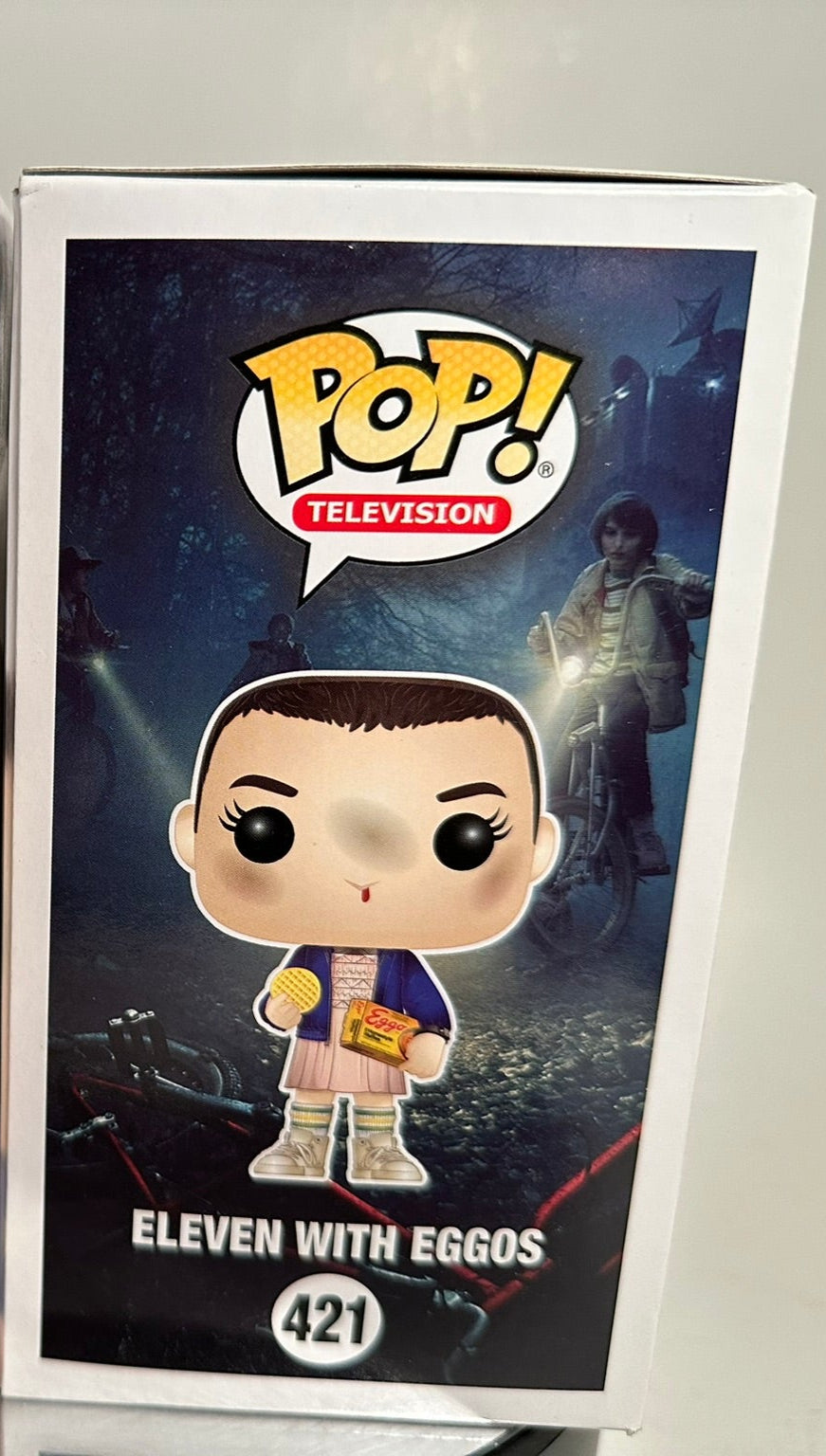 Stranger Things - Eleven with Eggos 421 CHASE Funko Pop!