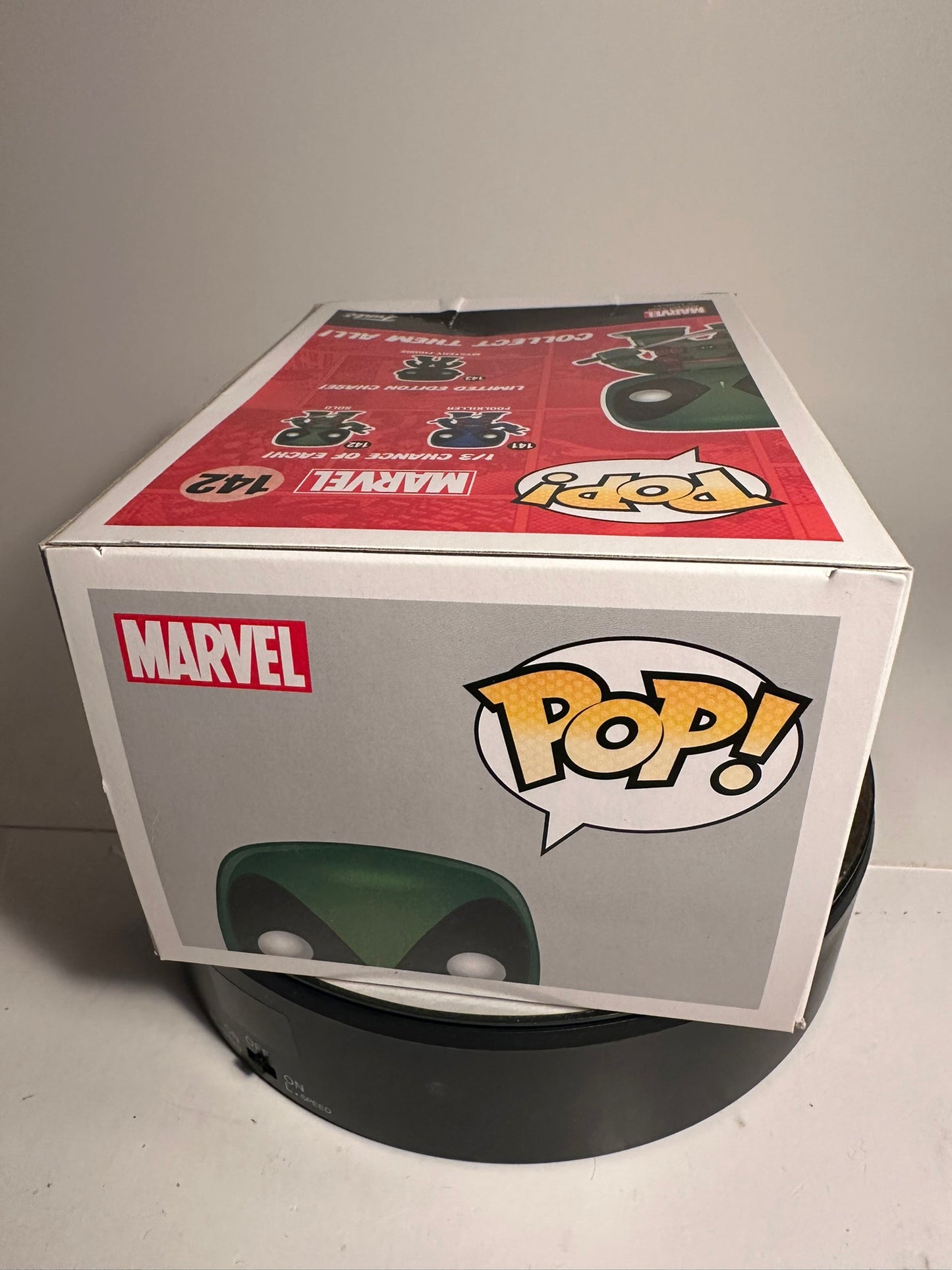 Marvel - Solo 142 (Hot Topic Exclusive) Deadpool Funko Pop!