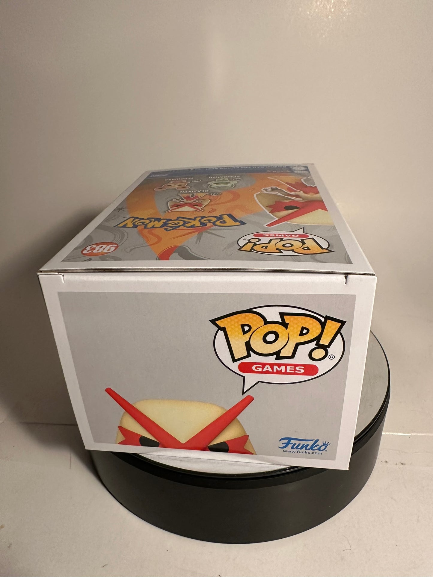 Pokemon - Blaziken 983 Funko Pop!