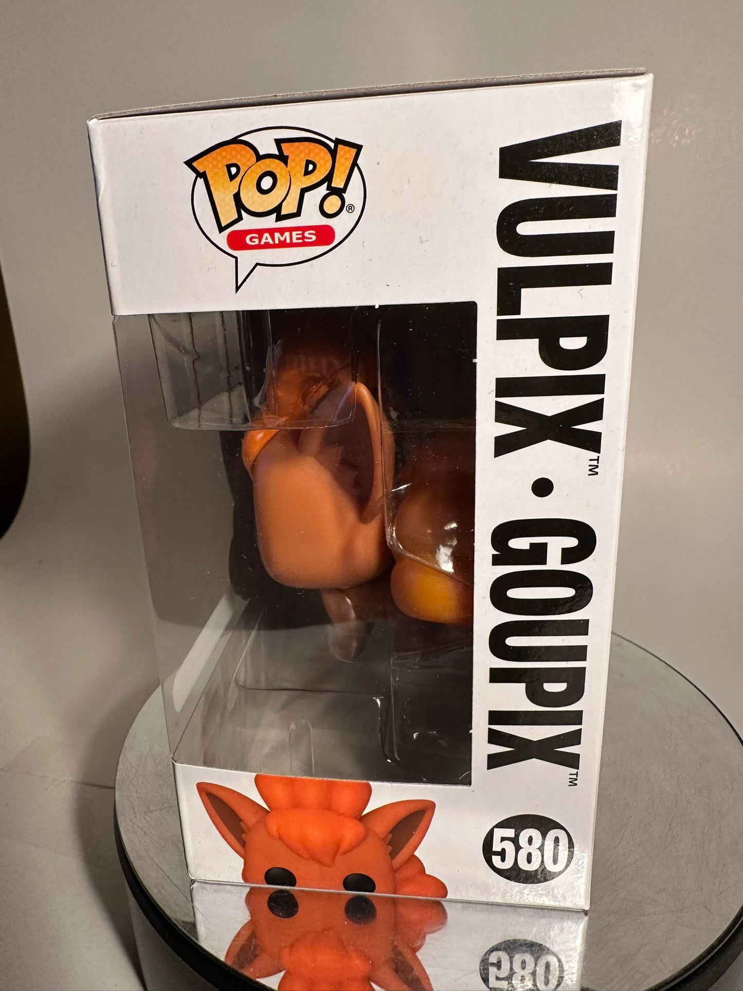 Pokemon - Vulpix 580 Pearlescent (Pokemon Center Exclusive) Funko Pop!