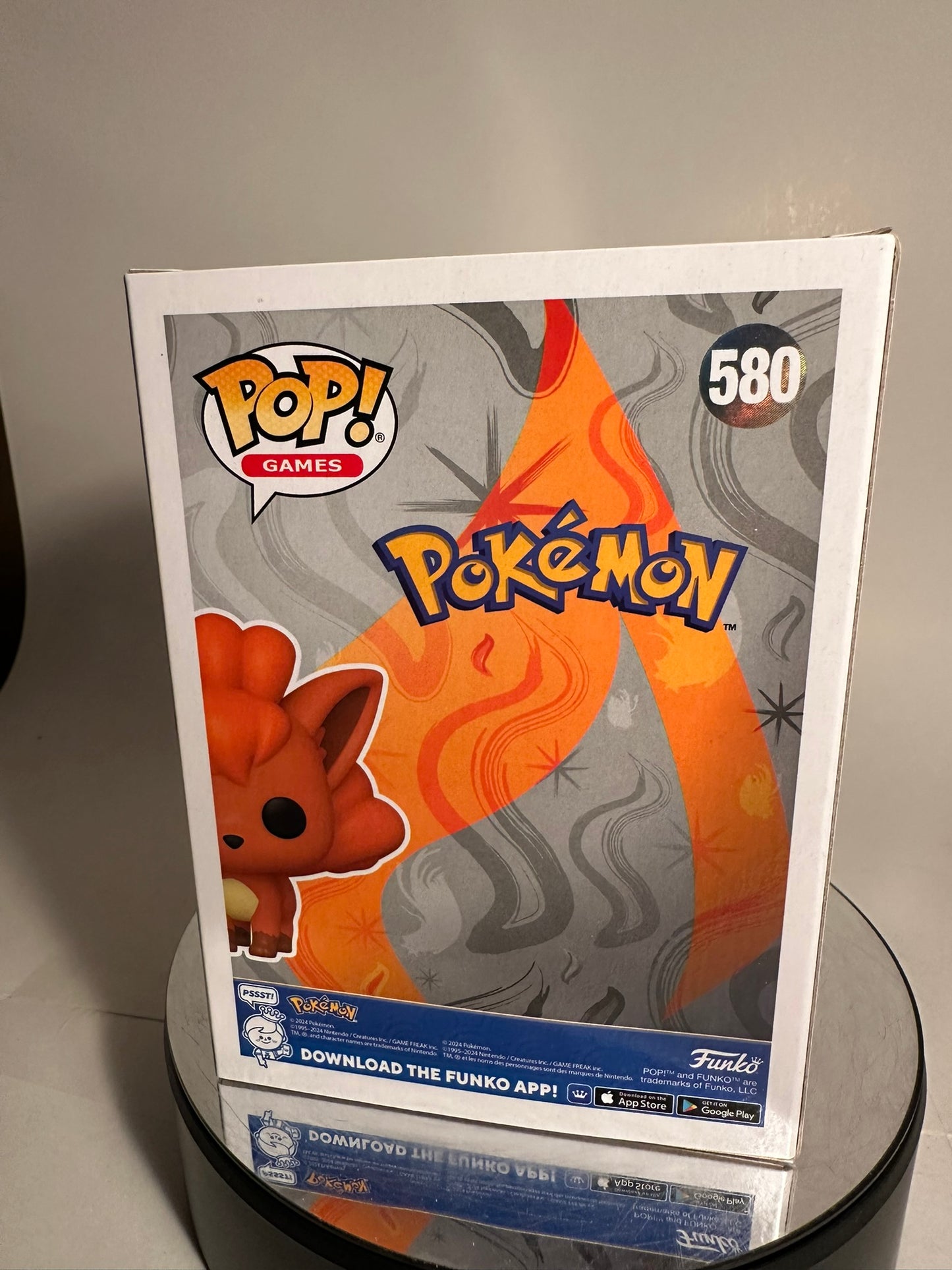 Pokemon - Vulpix 580 Pearlescent (Pokemon Center Exclusive) Funko Pop!