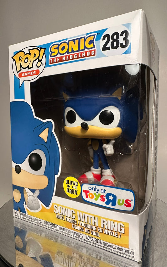 Sonic the Hedgehog - Sonic with Ring 283 GITD (Toys R Us Exclusive) Funko Pop!