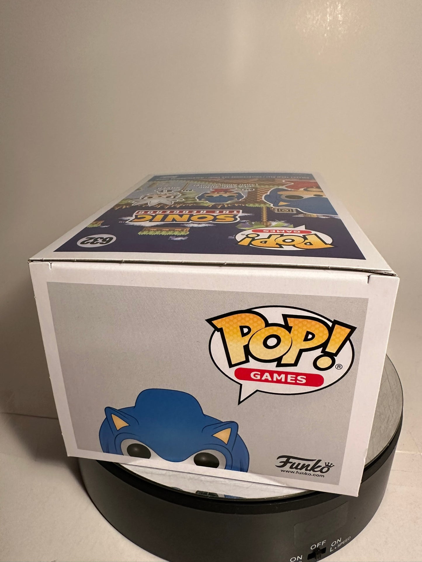 Sonic the Hedgehog - Classic Sonic 632 FLOCKED (Funko Store Exclusive) Funko Pop!