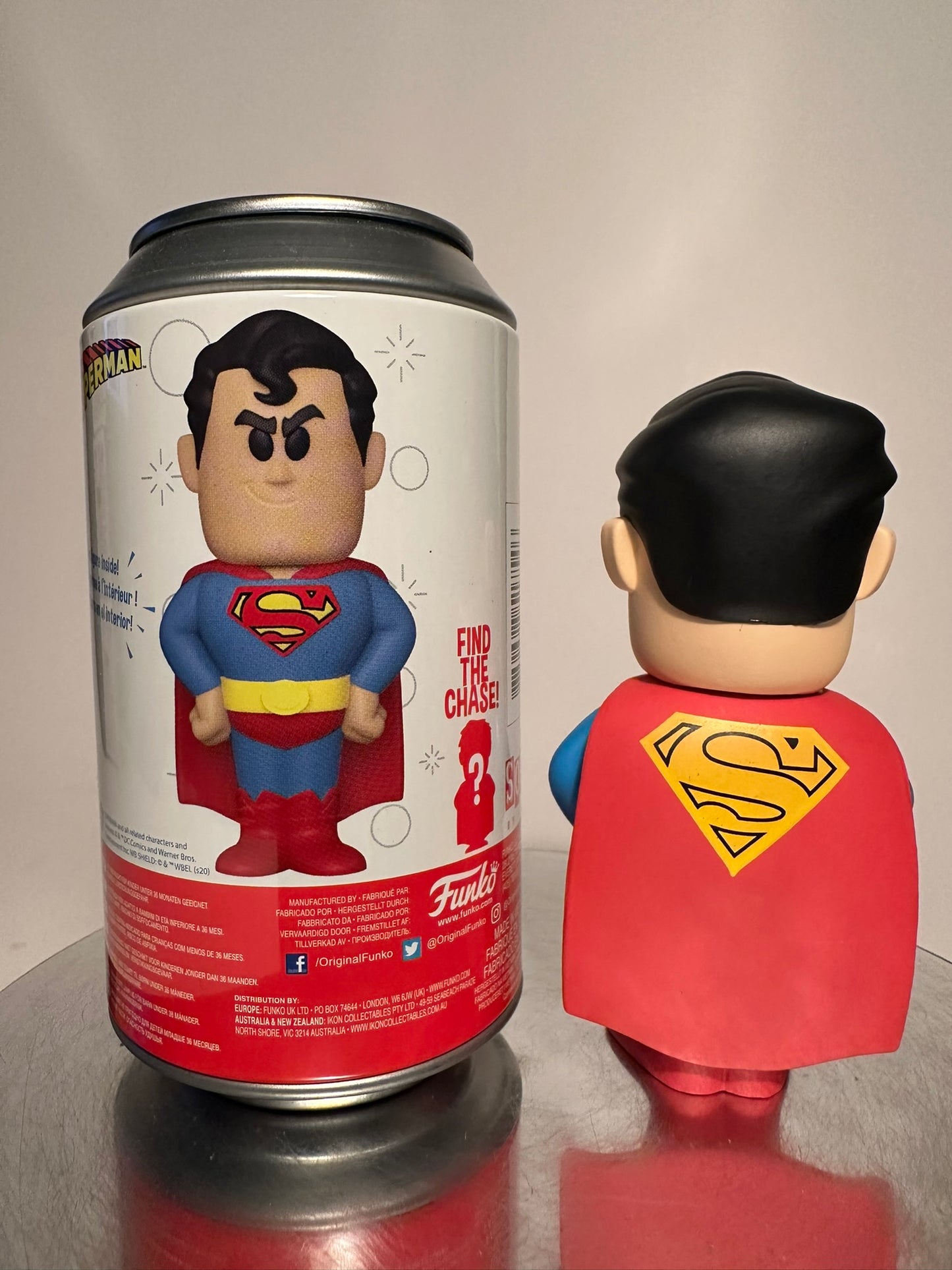 DC Universe - Superman Funko SODA Figure 1/12500