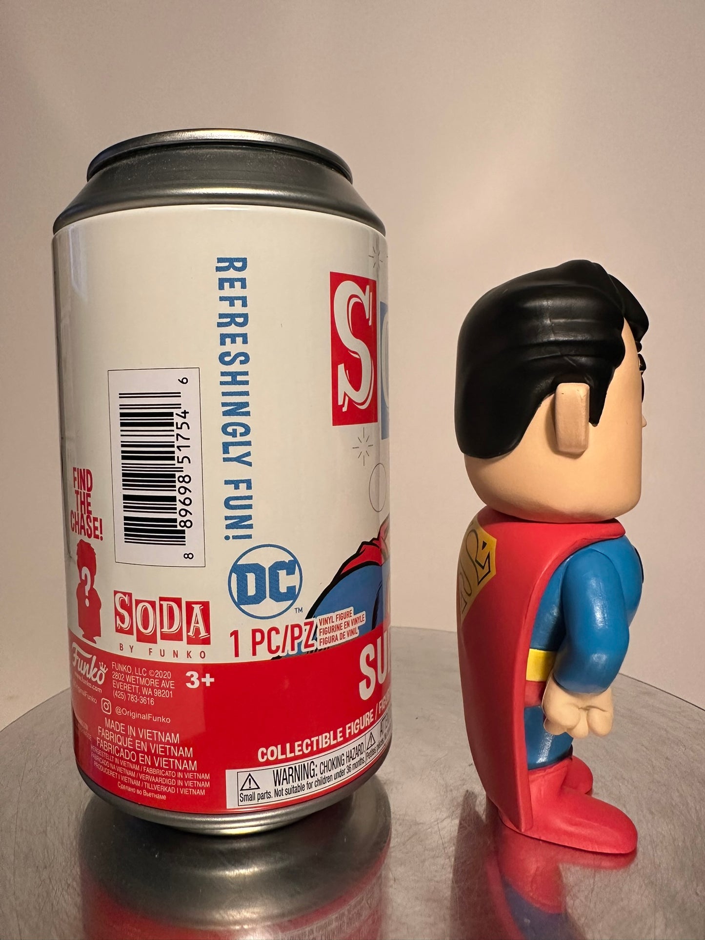 DC Universe - Superman Funko SODA Figure 1/12500