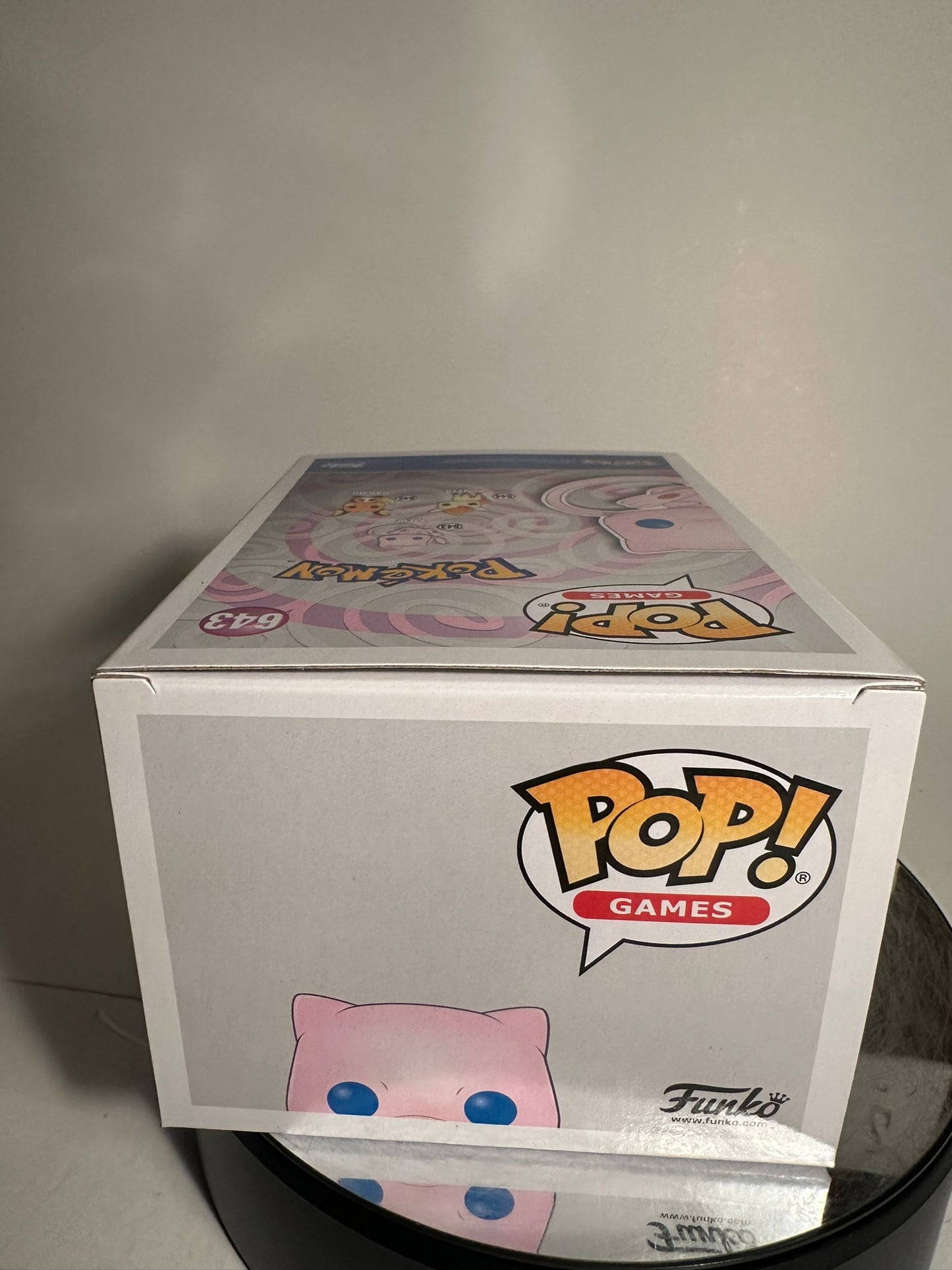 Pokemon - Mew 643 Funko Pop!