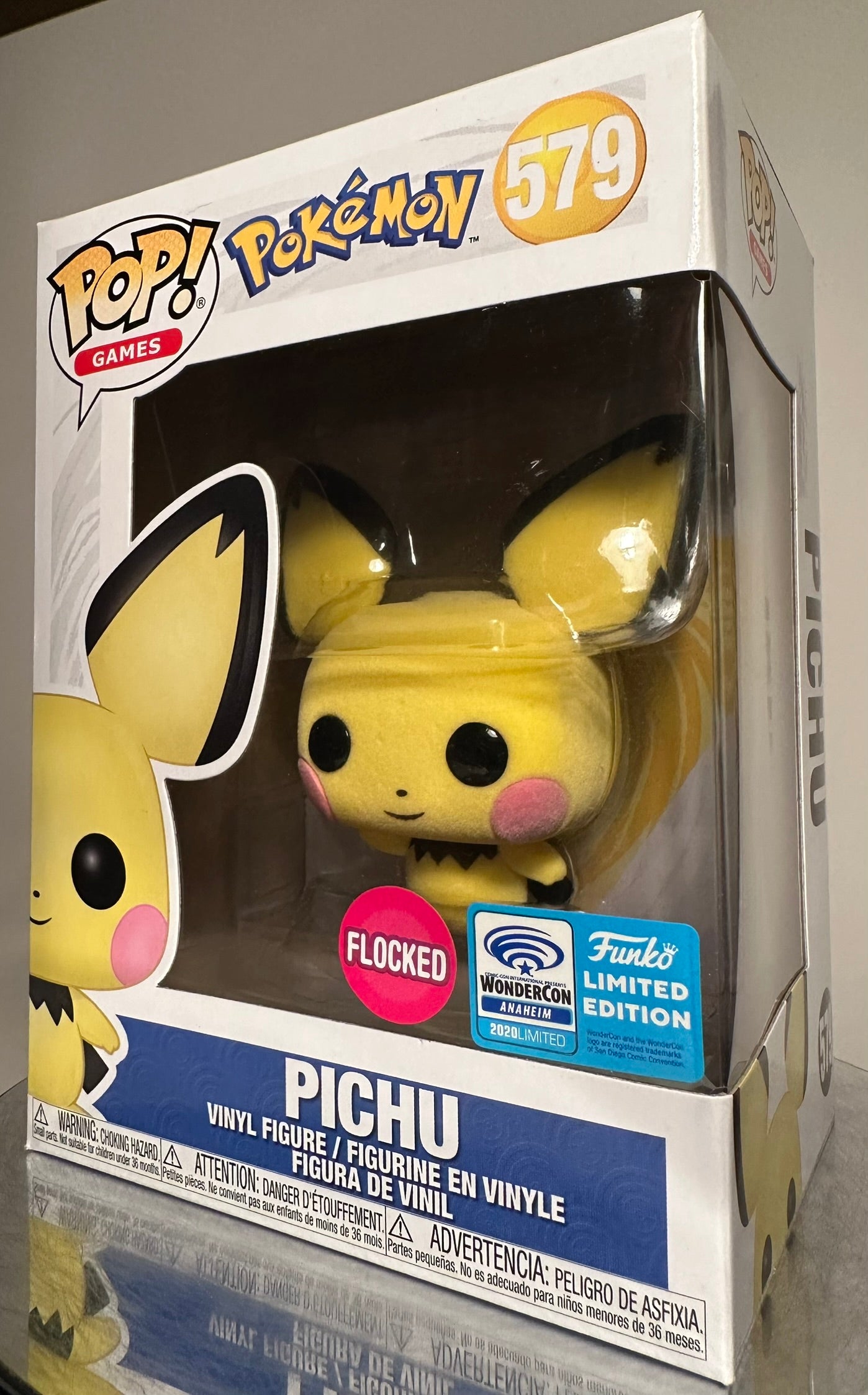 Pokemon - Pichu 579 FLOCKED (Wondercon Anaheim Limited Edition) Funko Pop!