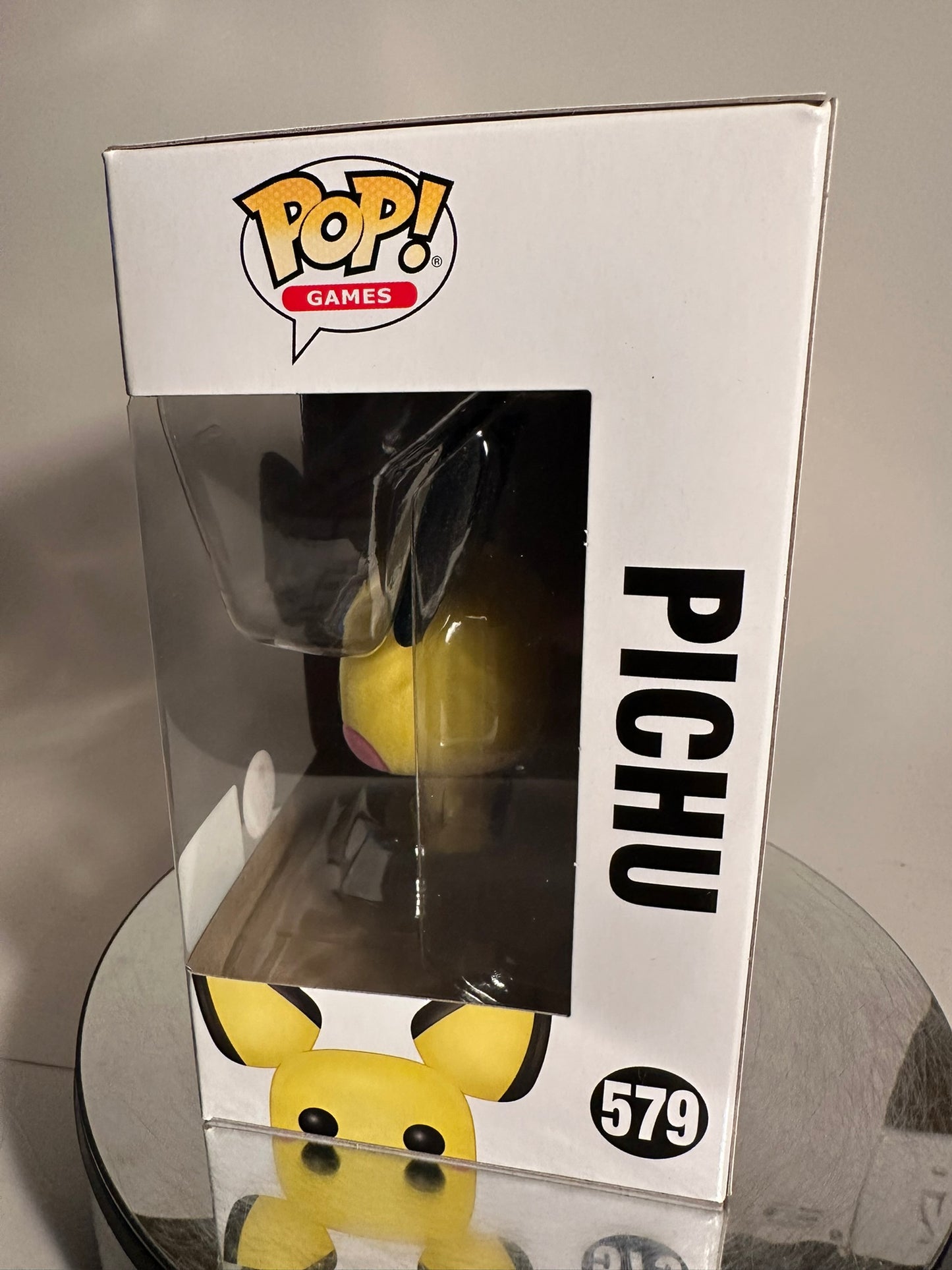 Pokemon - Pichu 579 FLOCKED (Wondercon Anaheim Limited Edition) Funko Pop!