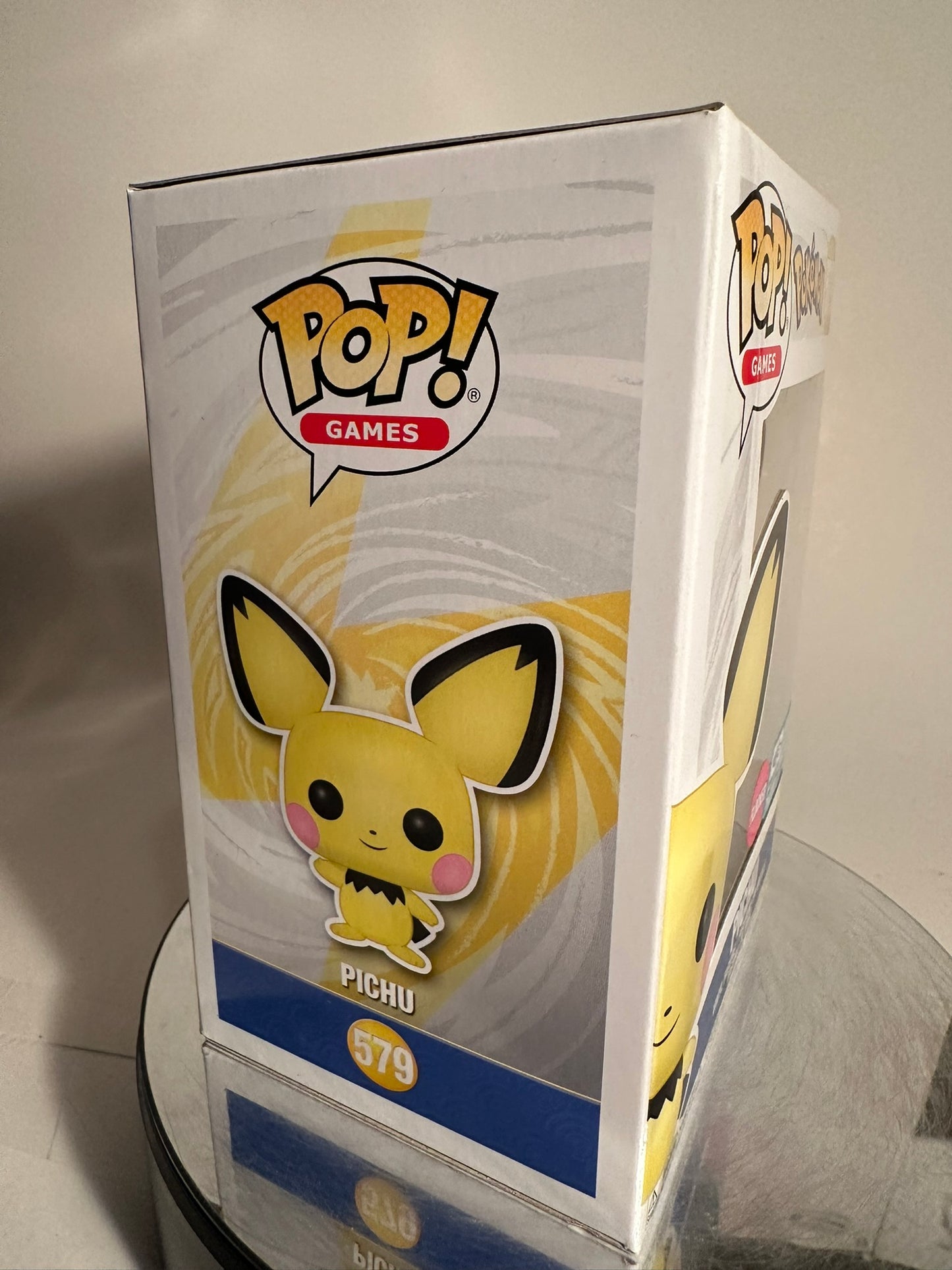 Pokemon - Pichu 579 FLOCKED (Wondercon Anaheim Limited Edition) Funko Pop!