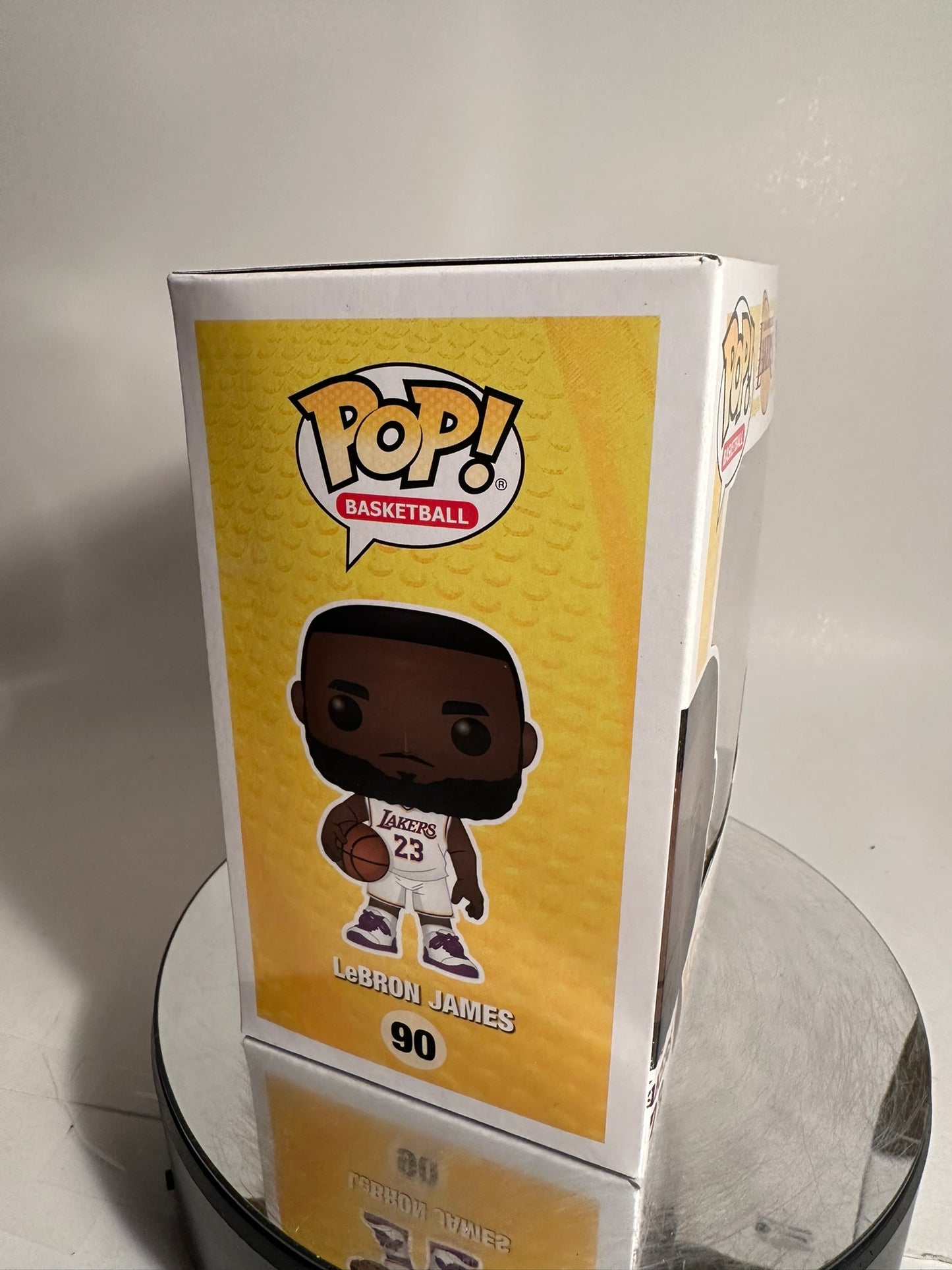 Basketball - LeBron James Funko Pop!