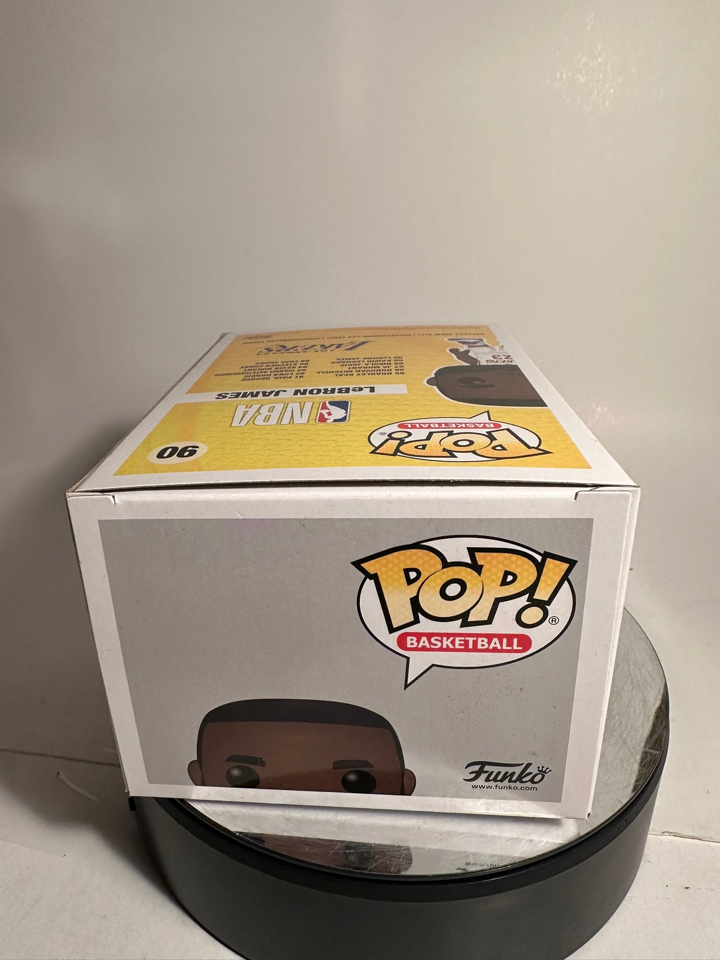 Basketball - LeBron James Funko Pop!