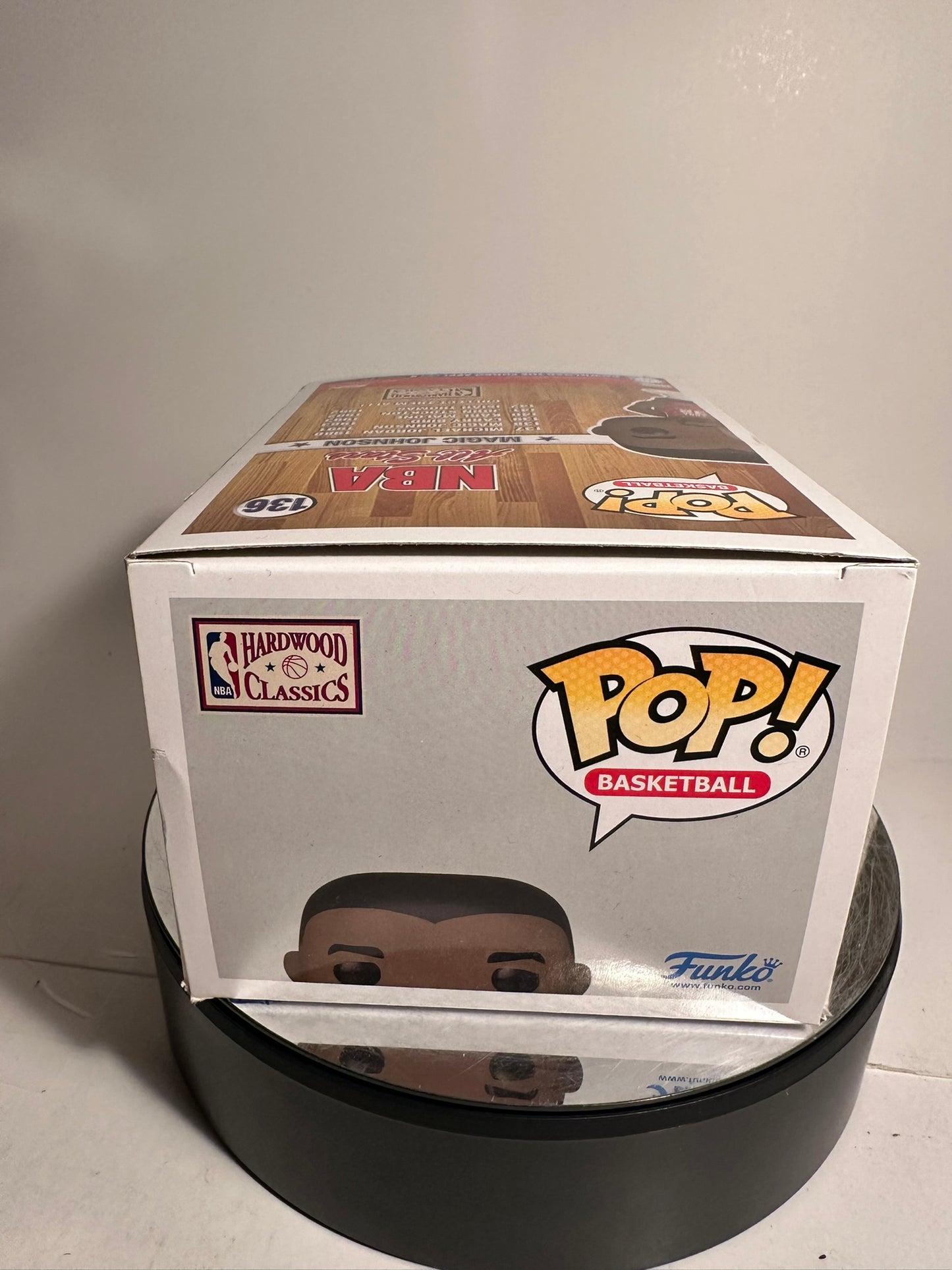 Basketball - Magic Johnson 136 Targetcon 2022 Limited Edition Funko Pop!