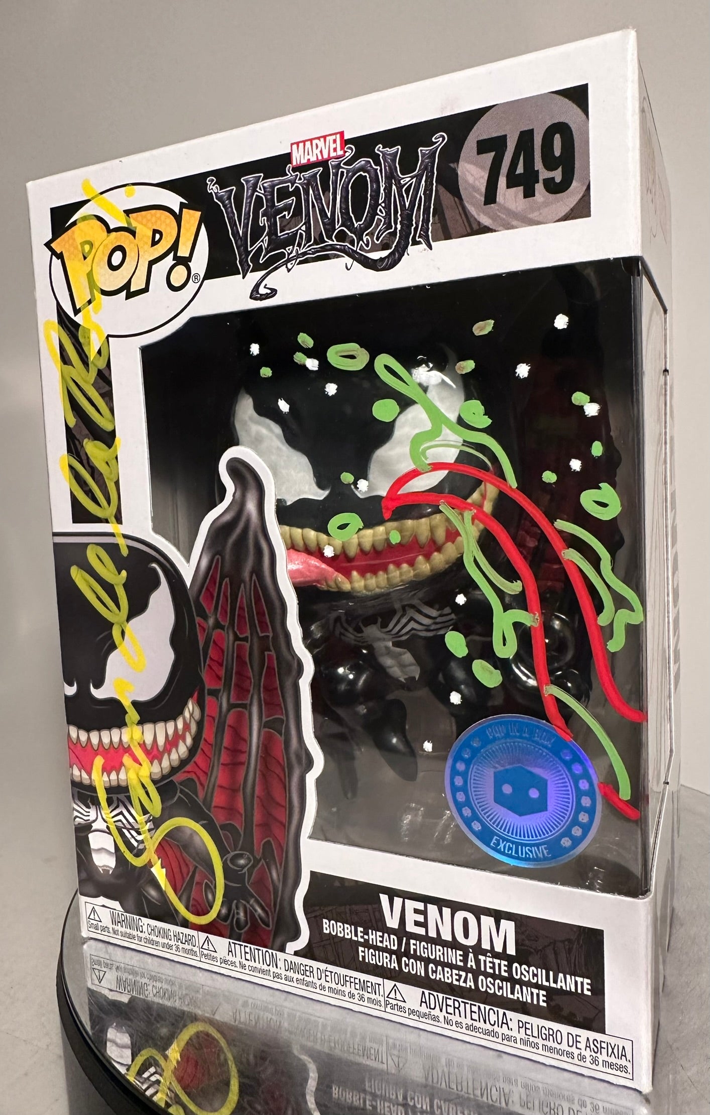 Marvel - Venom 749 Pop in a Box Exclusive AUTOGRAPHED Funko Pop!