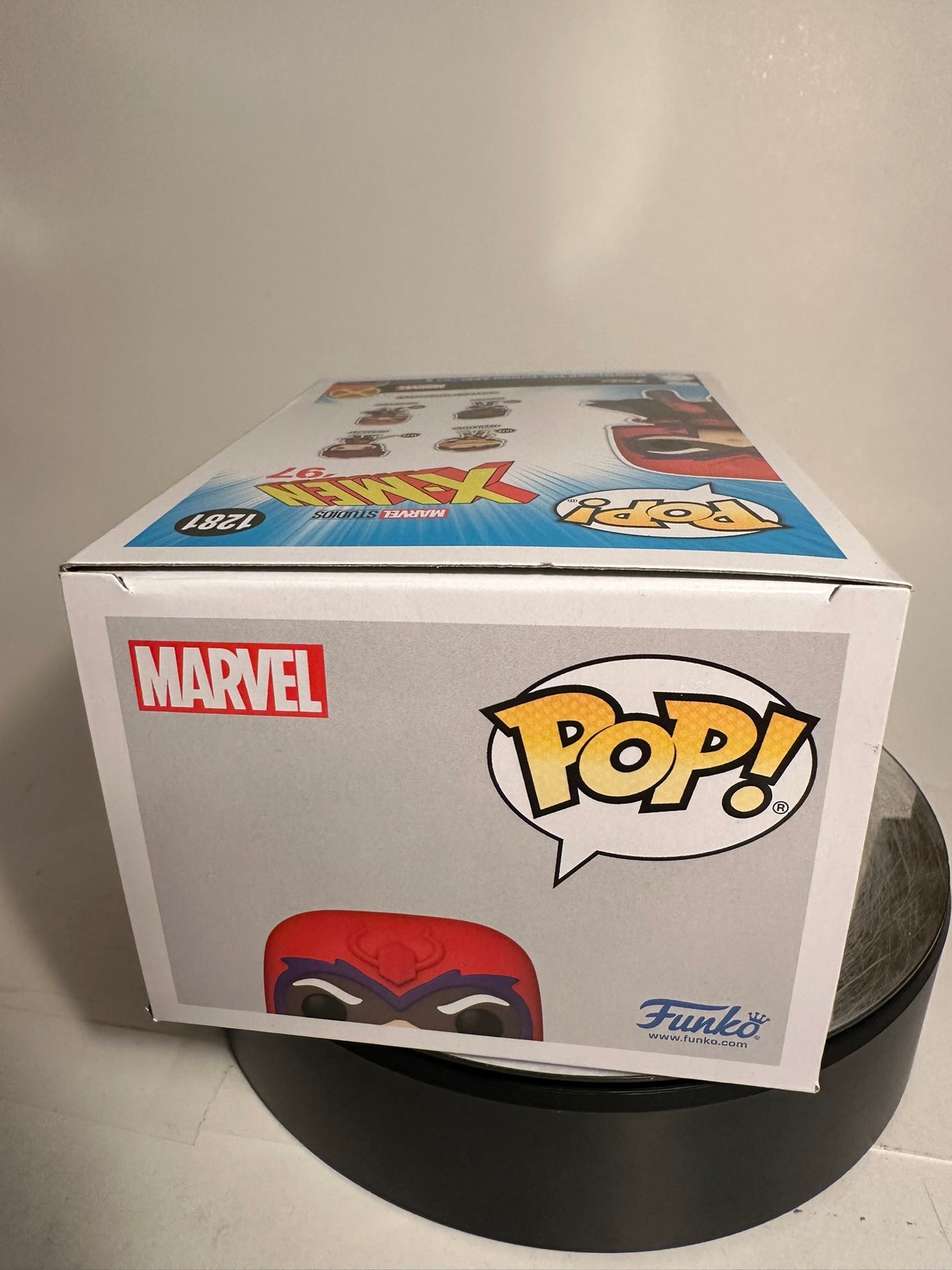 Marvel - Magneto 1281 Funko Store Exclusive AUTOGRAPHED Funko Pop!